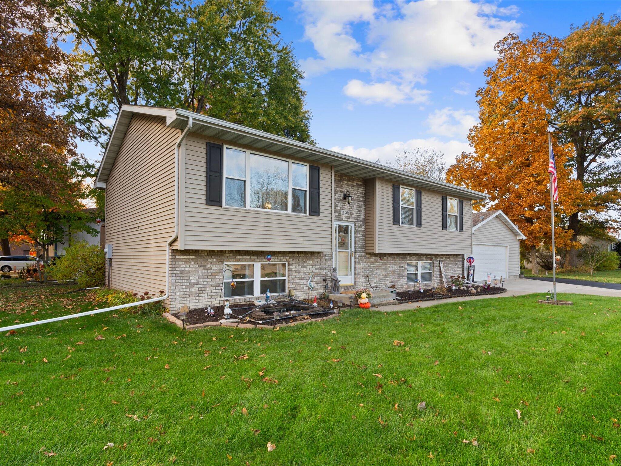 1198 Csokasy Lane