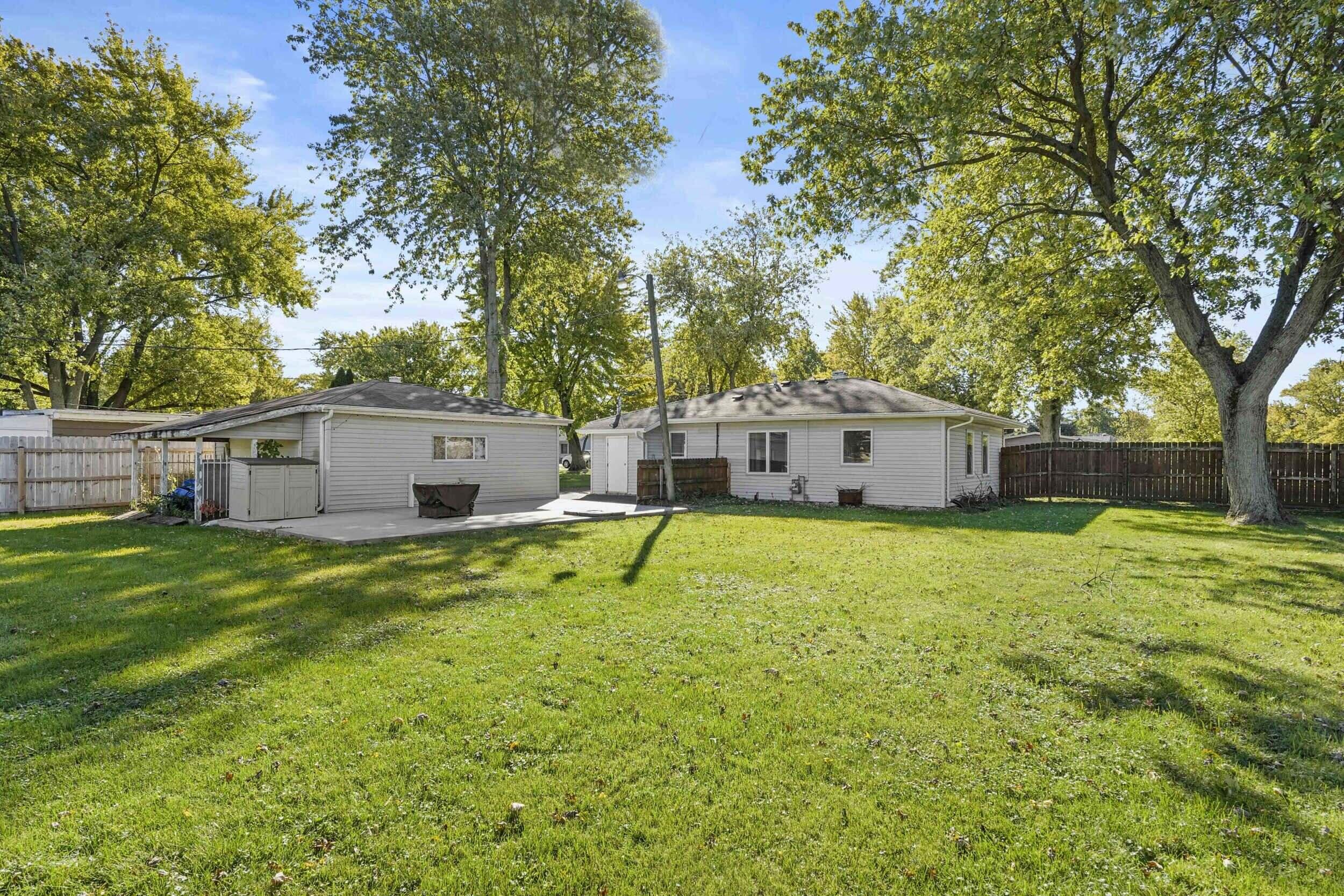 3604 W 104th Place
