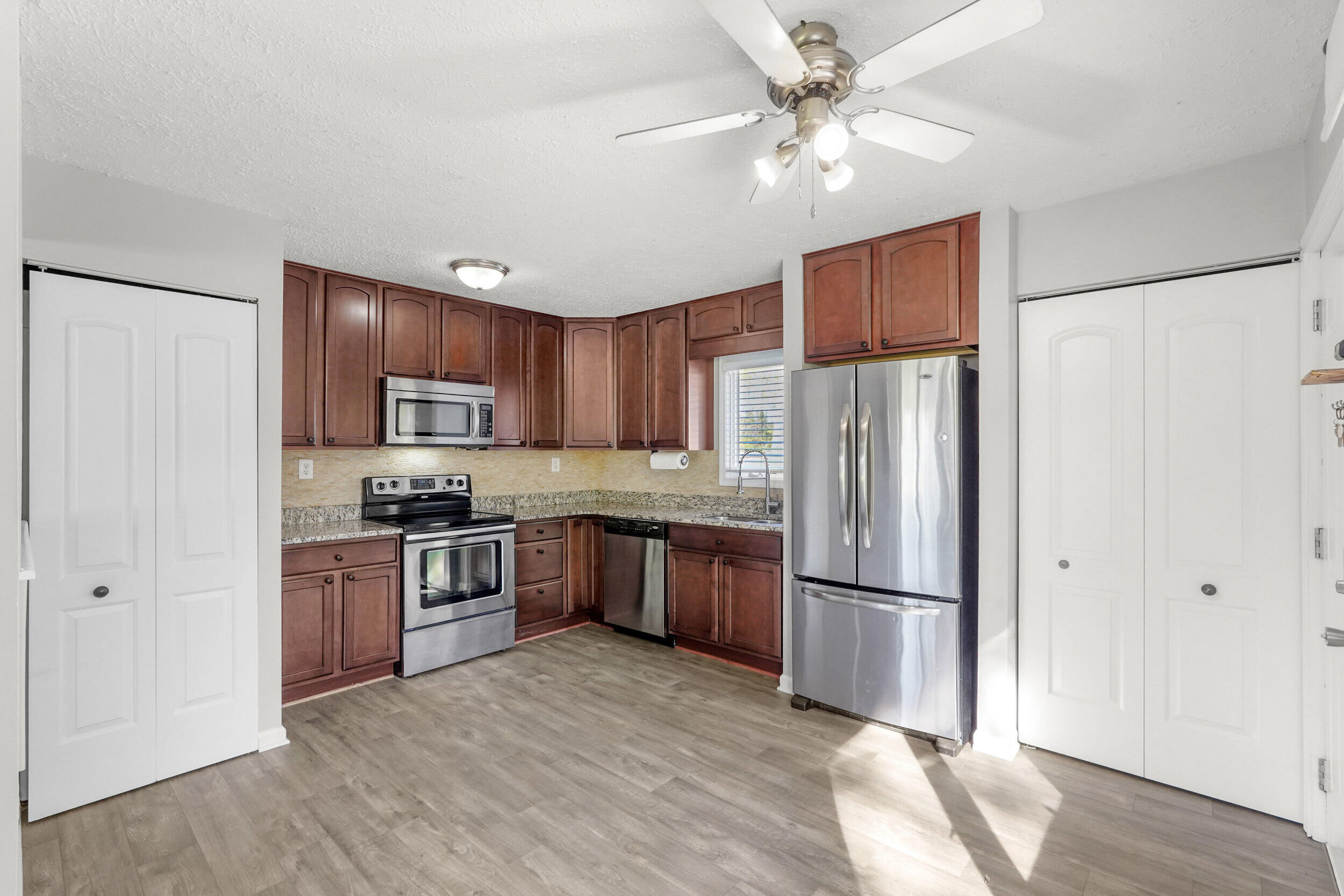 3604 W 104th Place