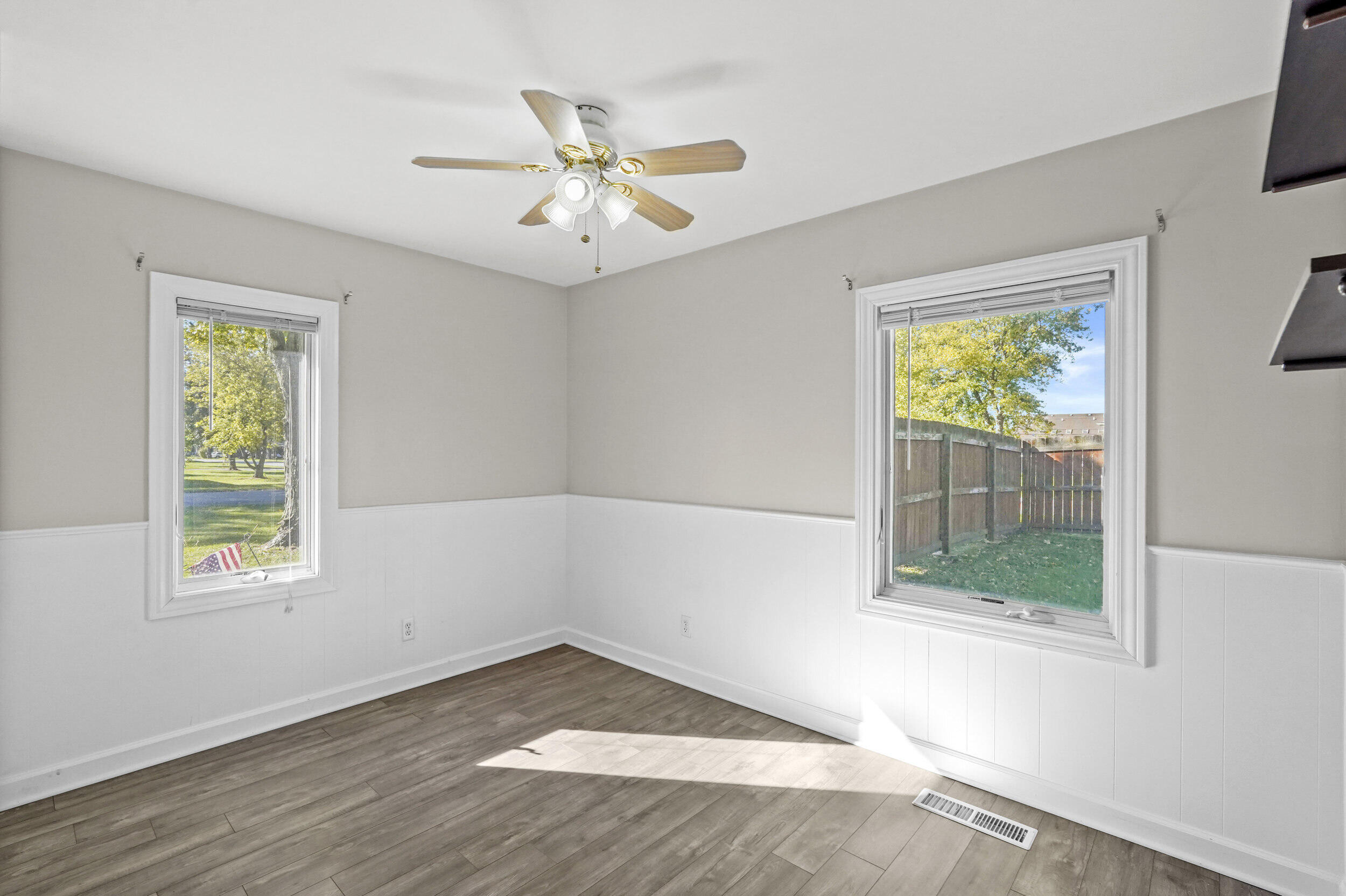 3604 W 104th Place