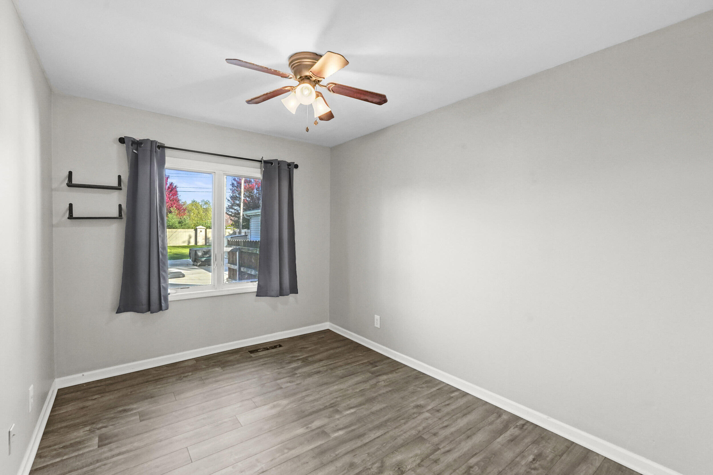 3604 W 104th Place