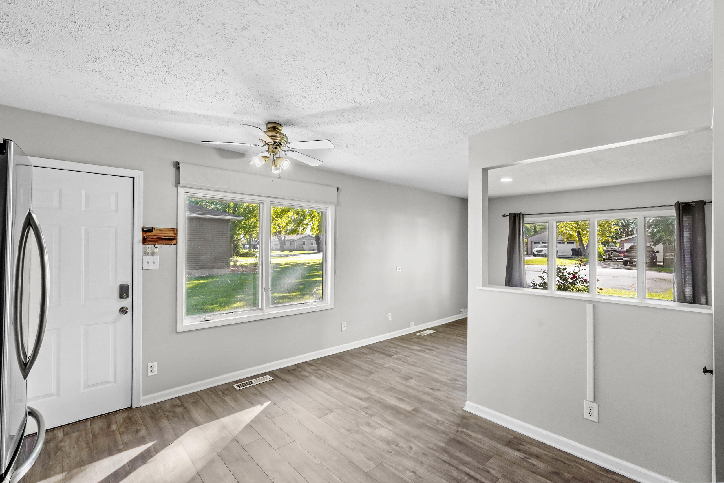 3604 W 104th Place