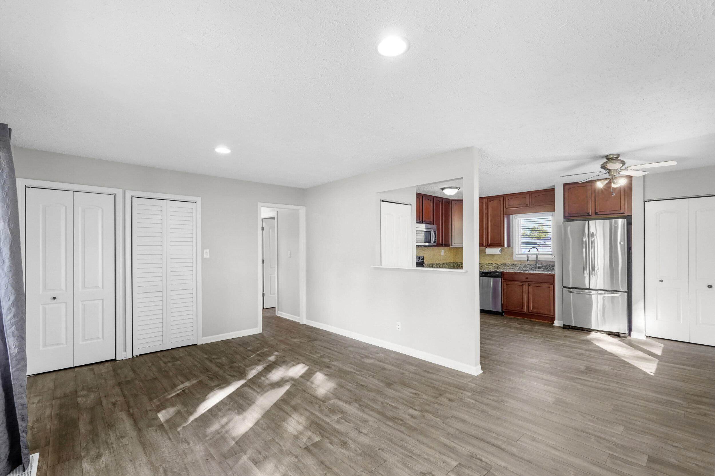 3604 W 104th Place