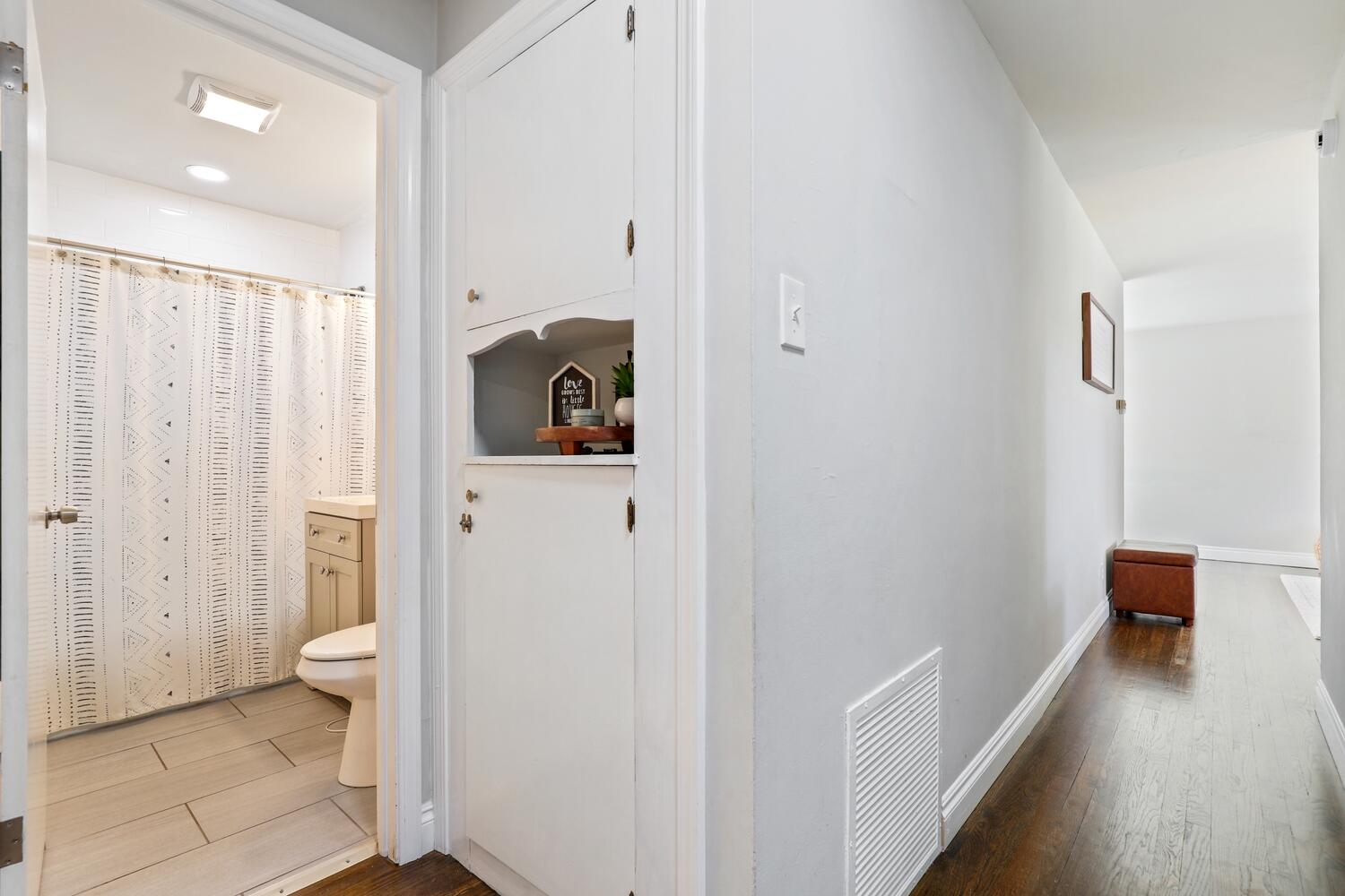 924 W Crestview Court