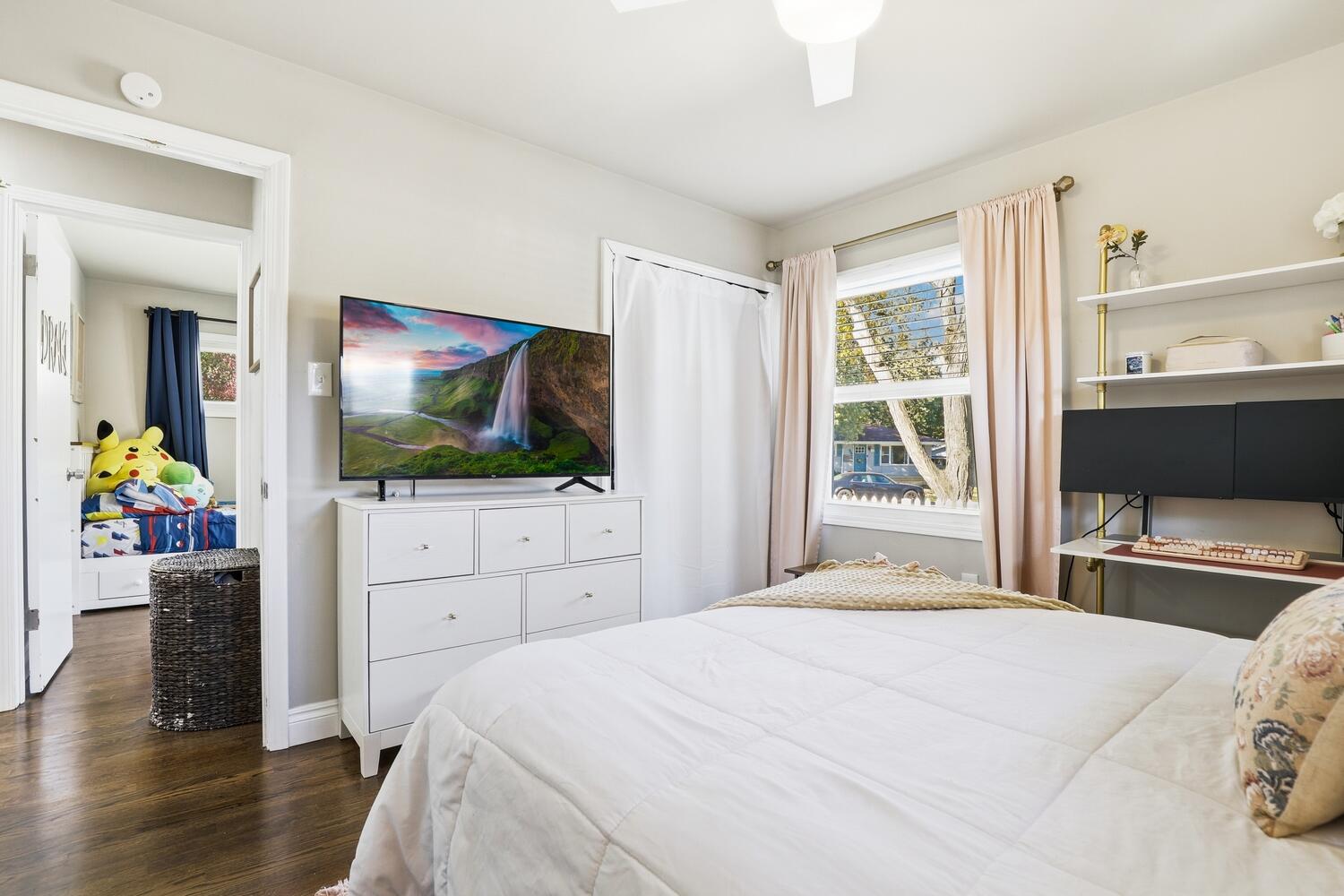 924 W Crestview Court