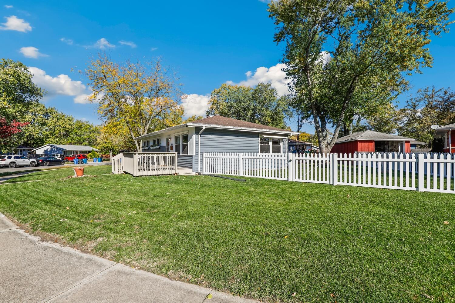 924 W Crestview Court