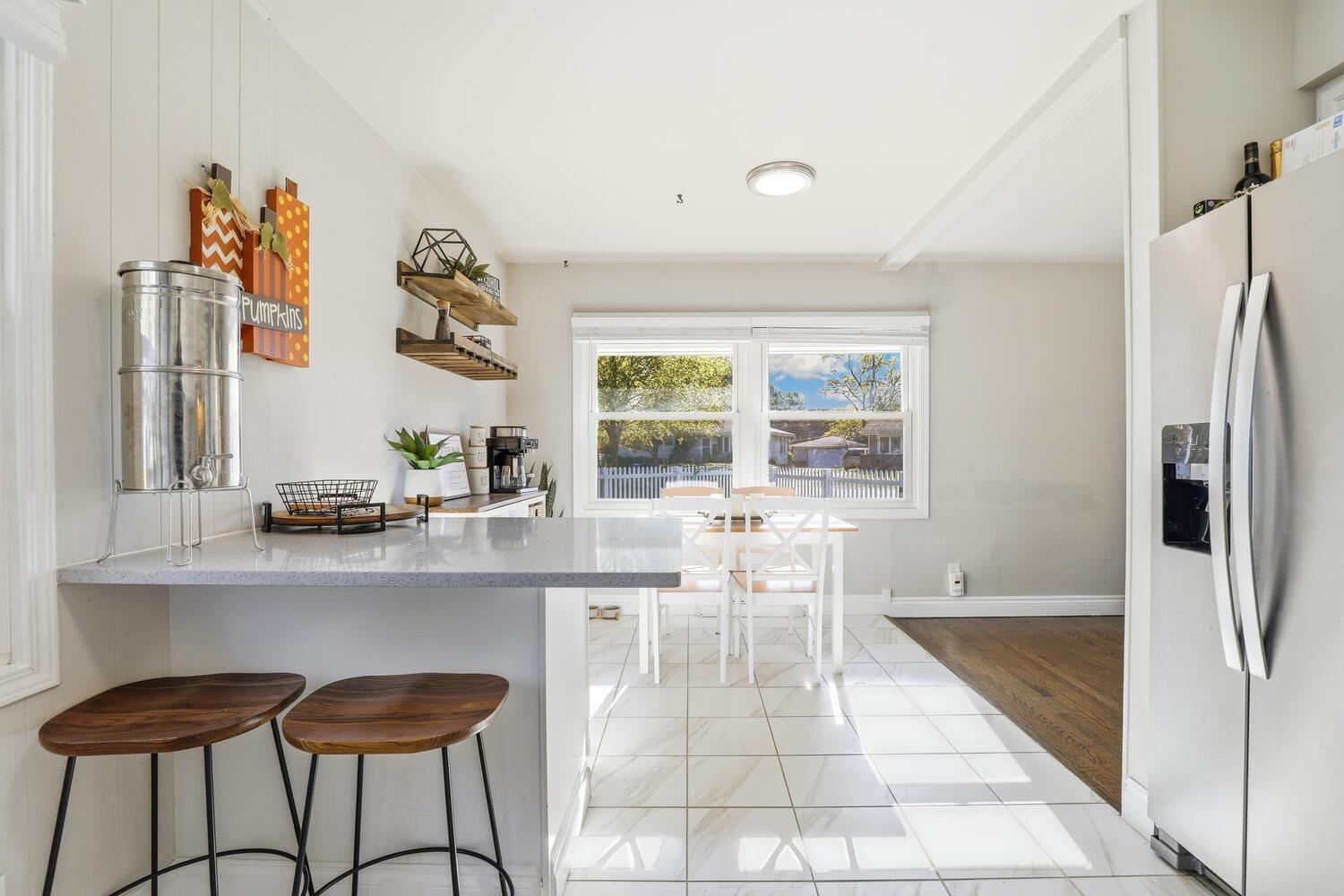 924 W Crestview Court