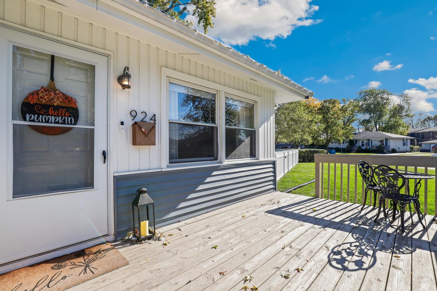 924 W Crestview Court