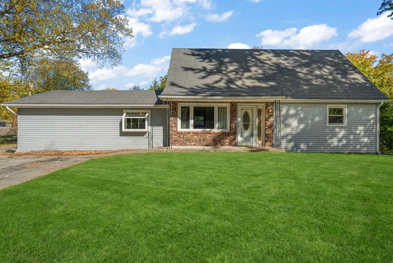 2790 E 1059 N