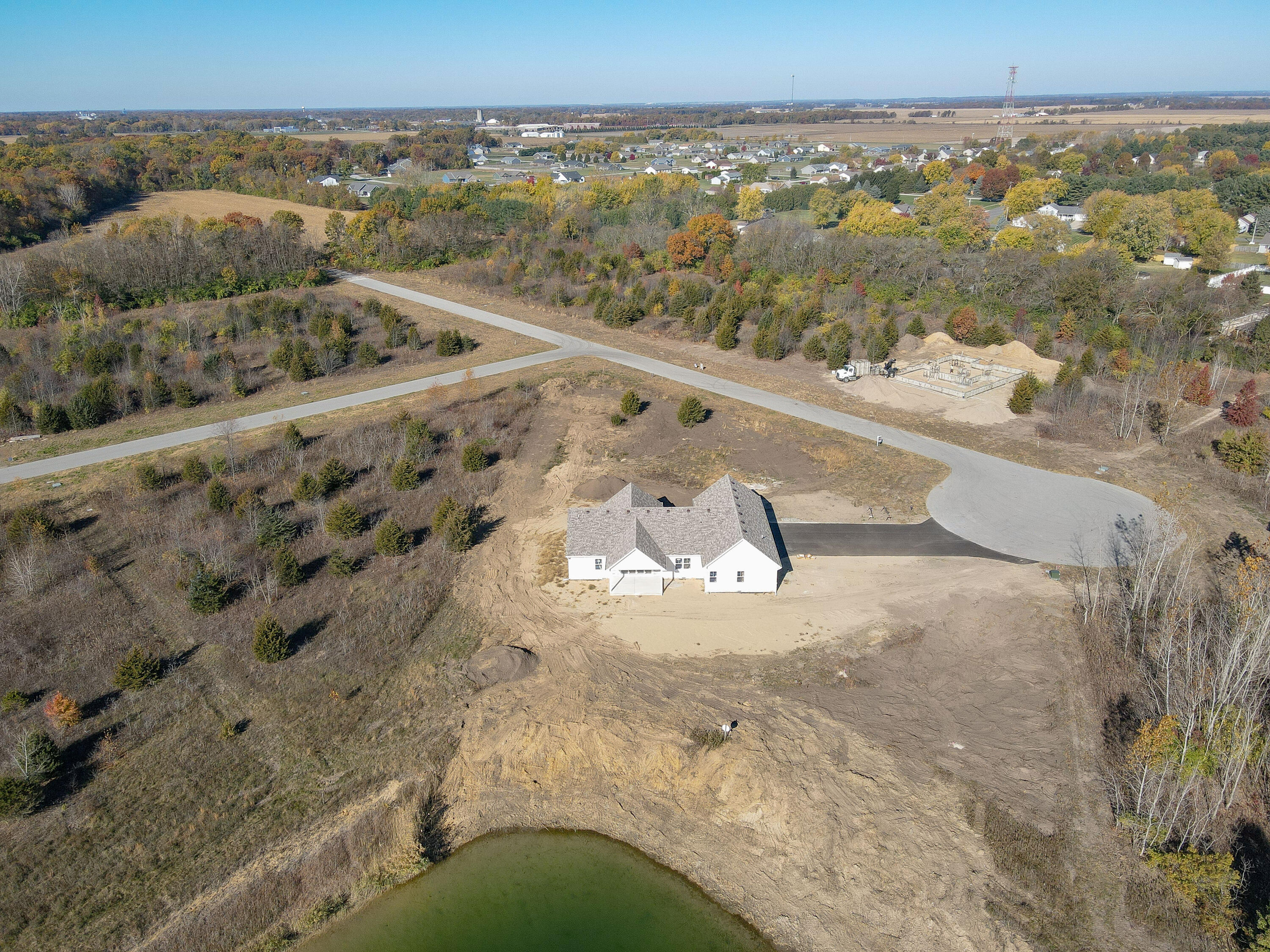 4115 N Lake Court