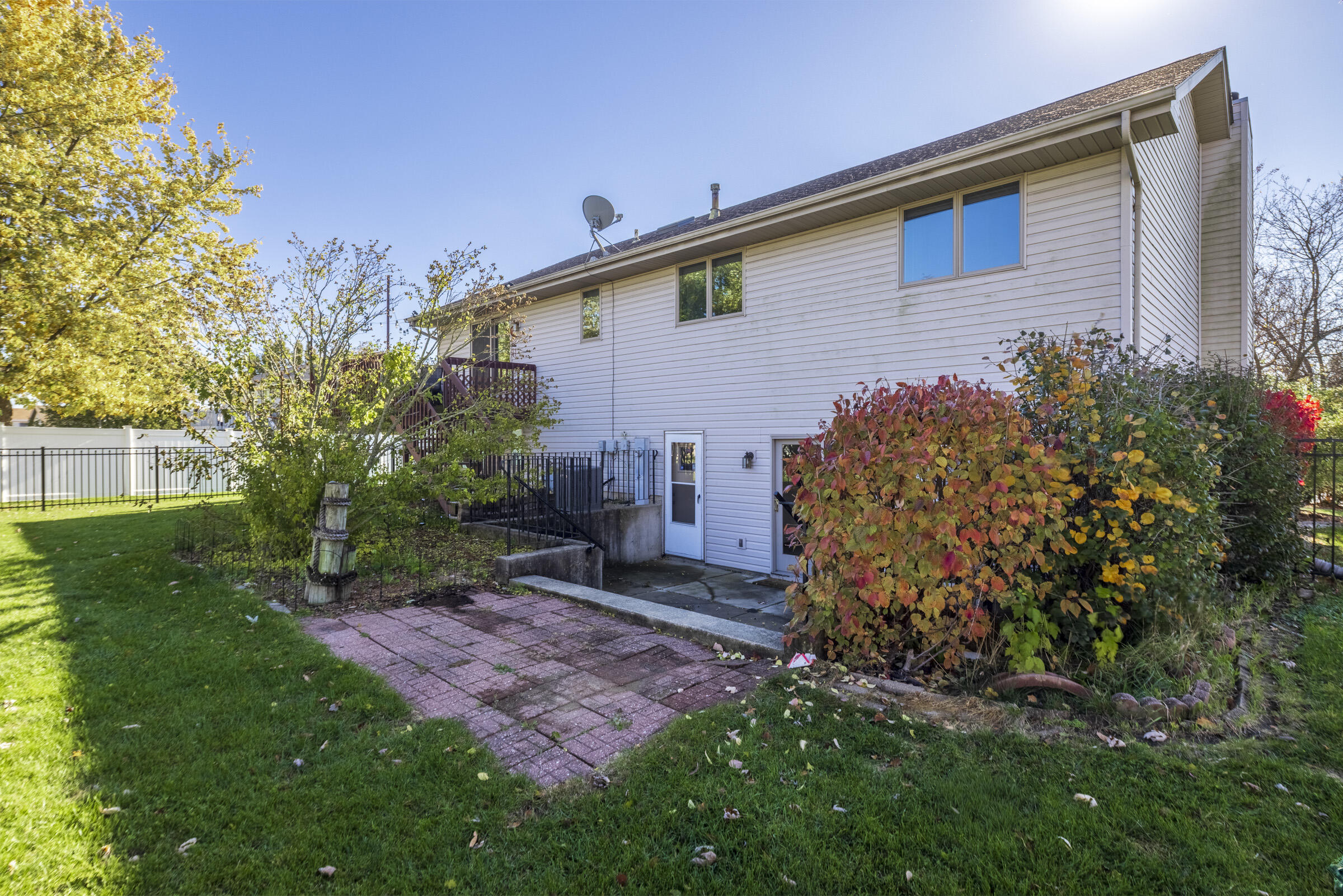 2720 Painted Leaf Court