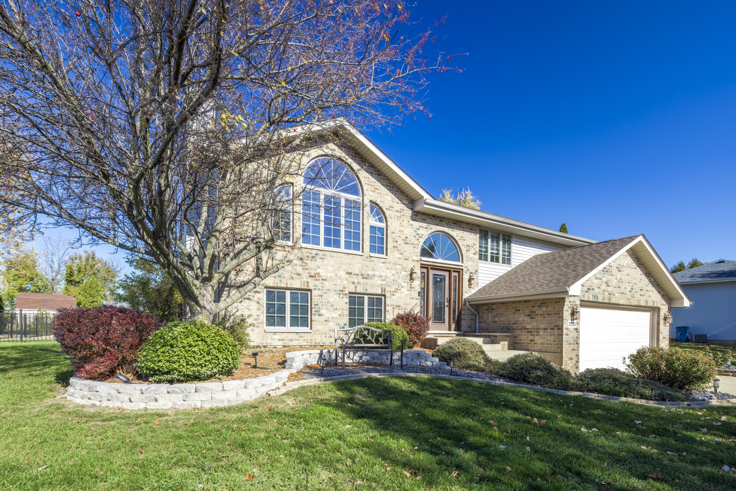 2720 Painted Leaf Court