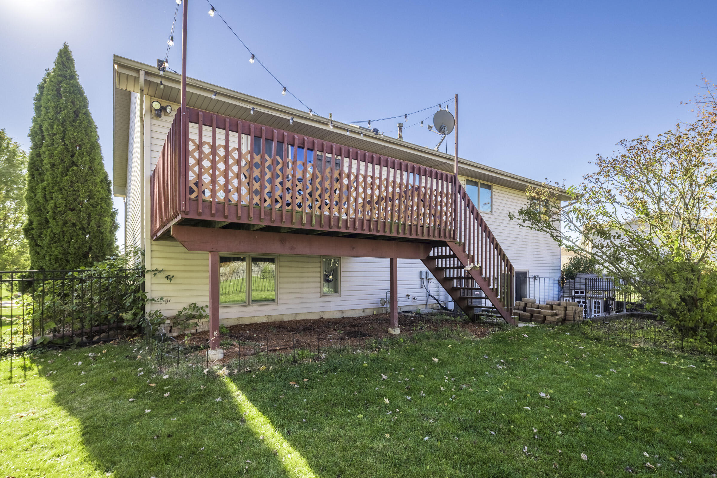 2720 Painted Leaf Court