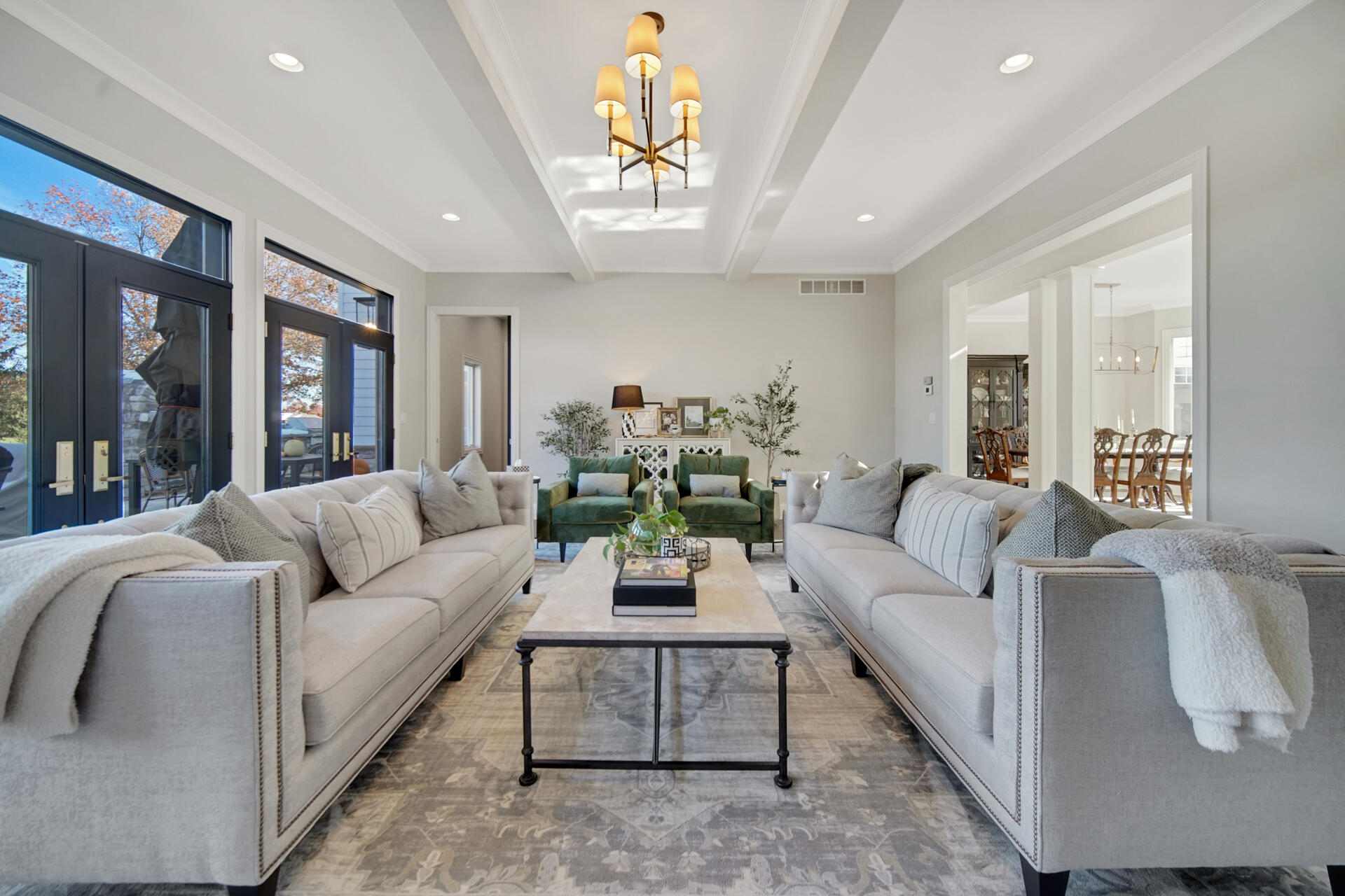917 Perthshire Lane