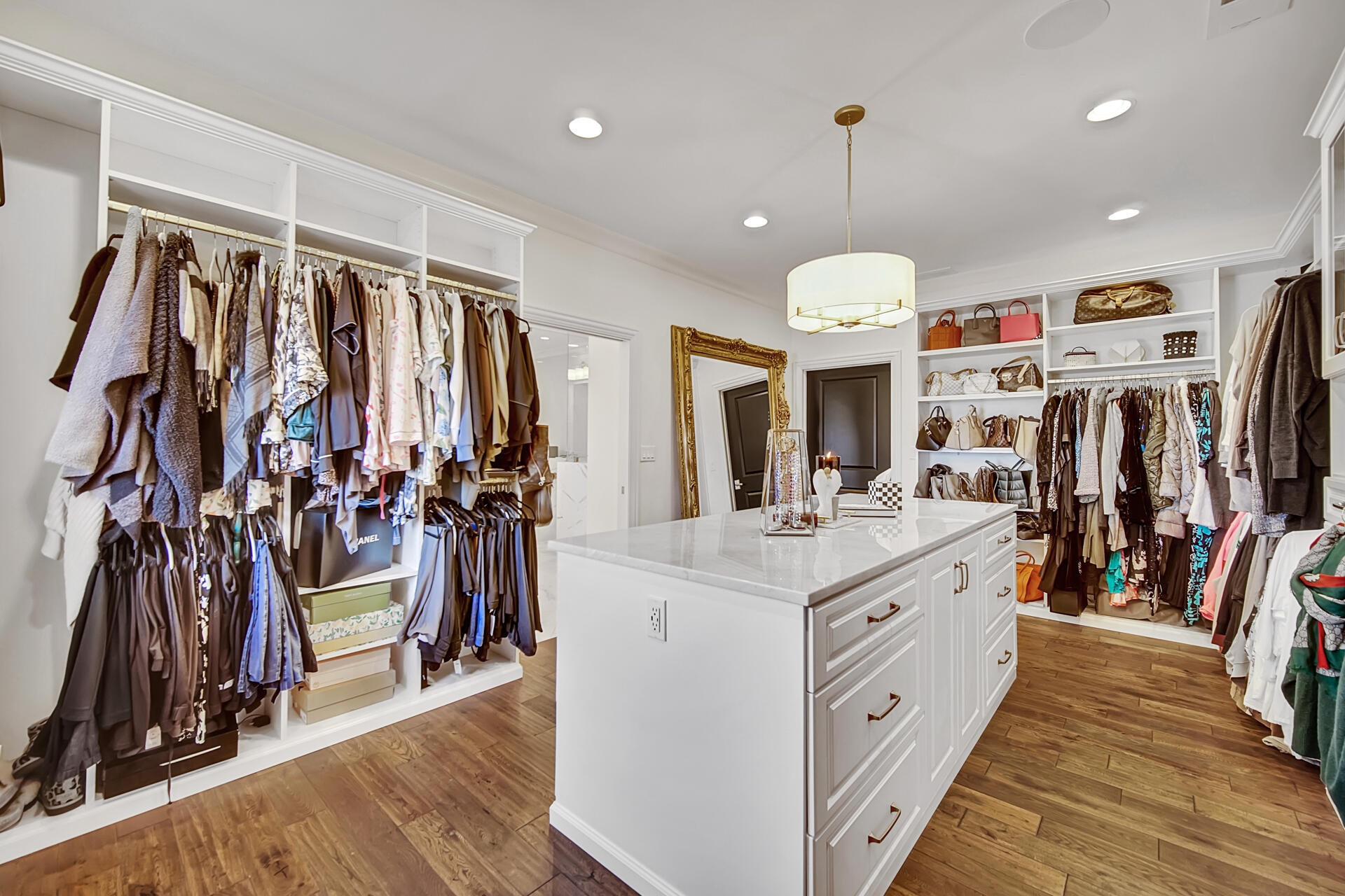 917 Perthshire Lane