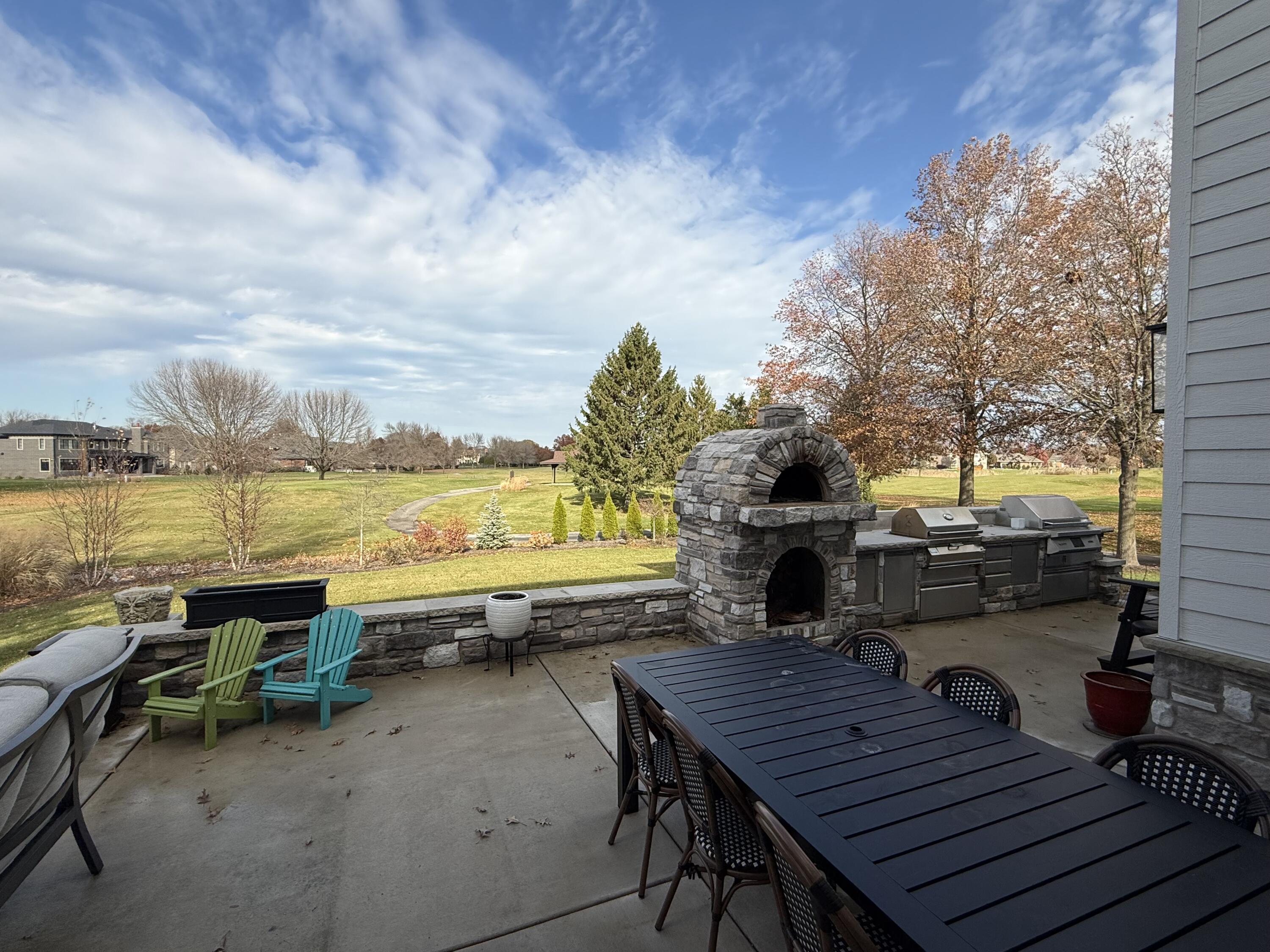 917 Perthshire Lane