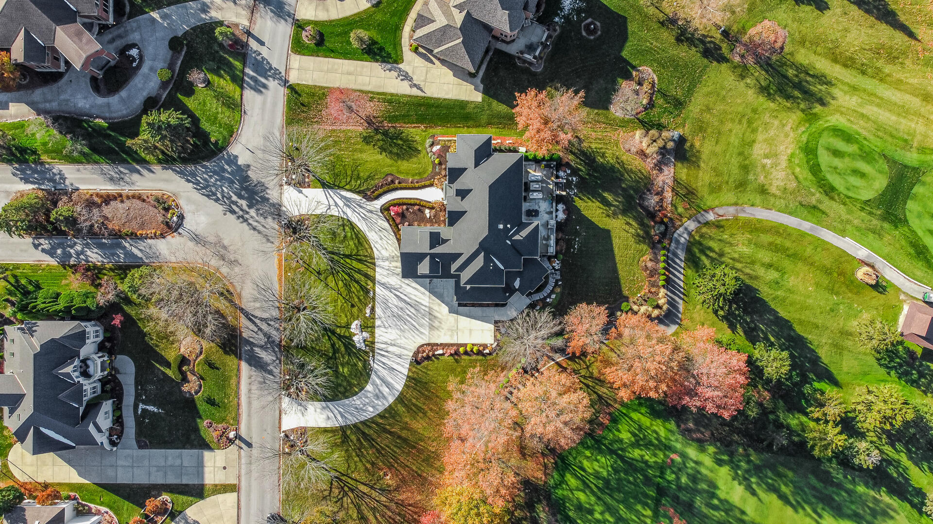 917 Perthshire Lane