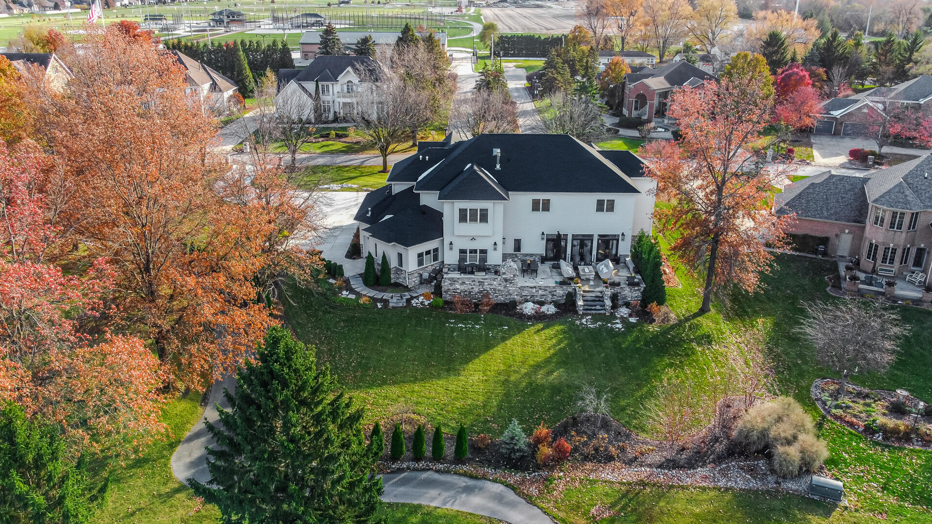917 Perthshire Lane