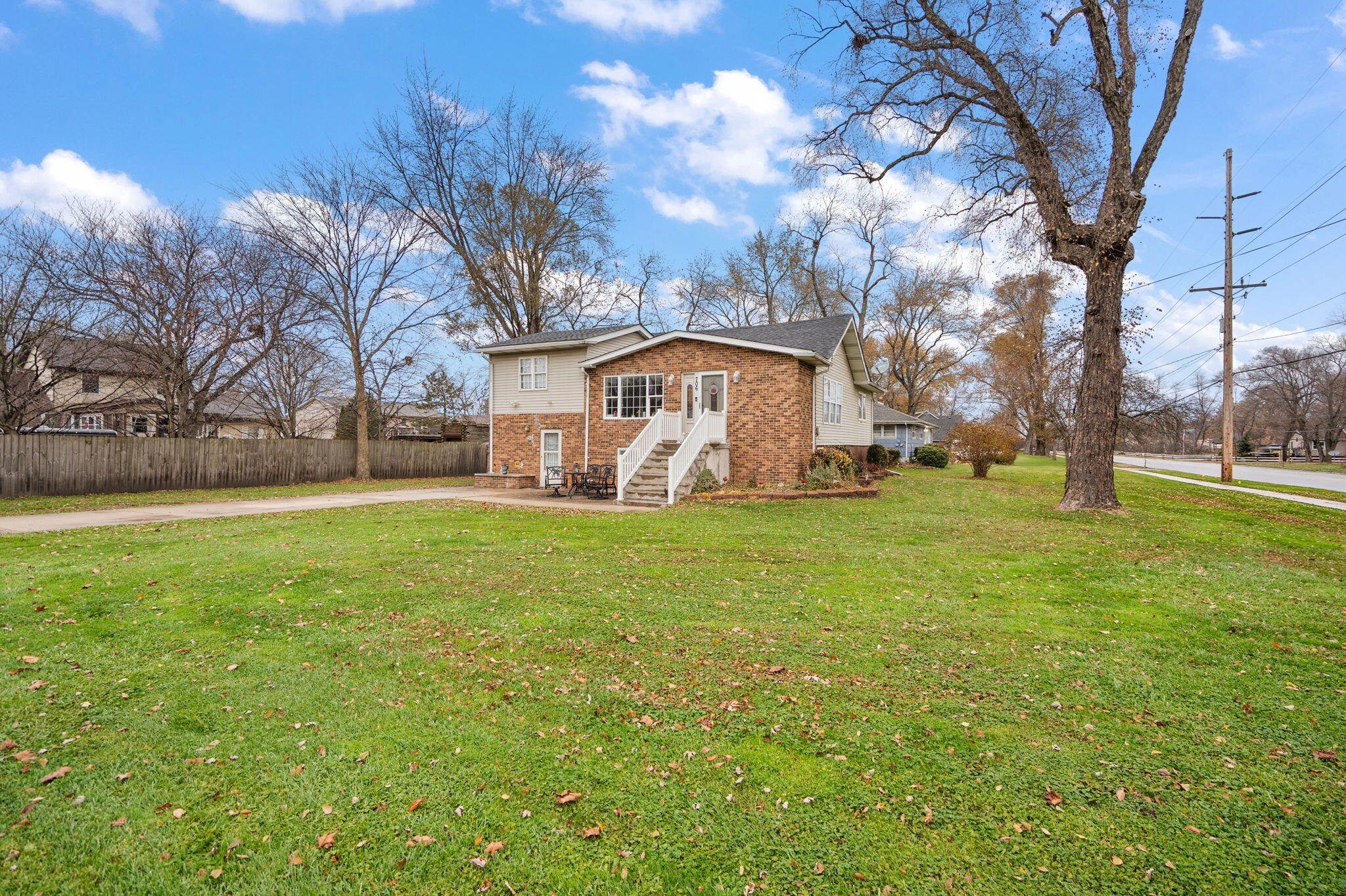 706 N Colfax Street