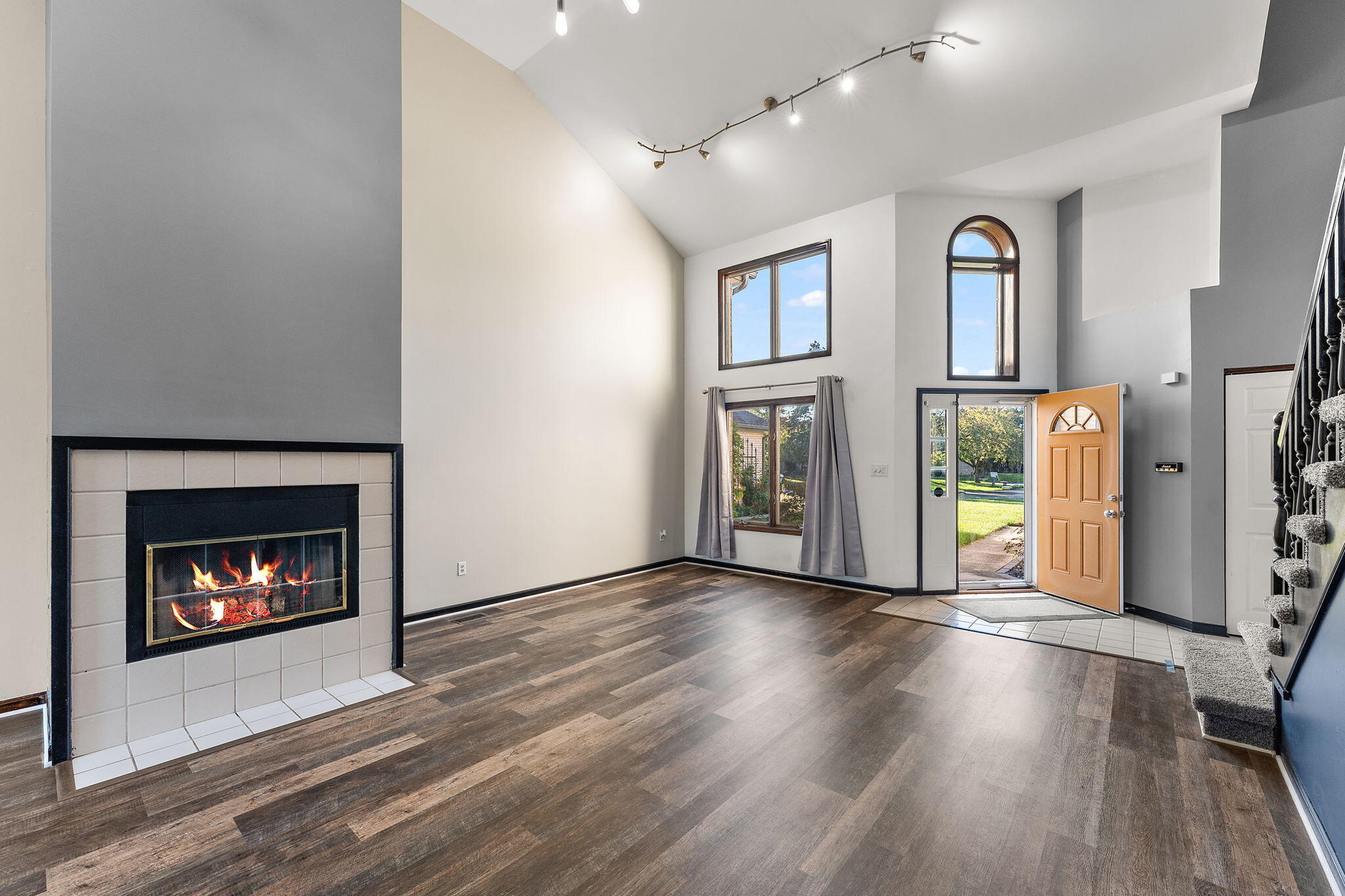 1535 W 93rd Court