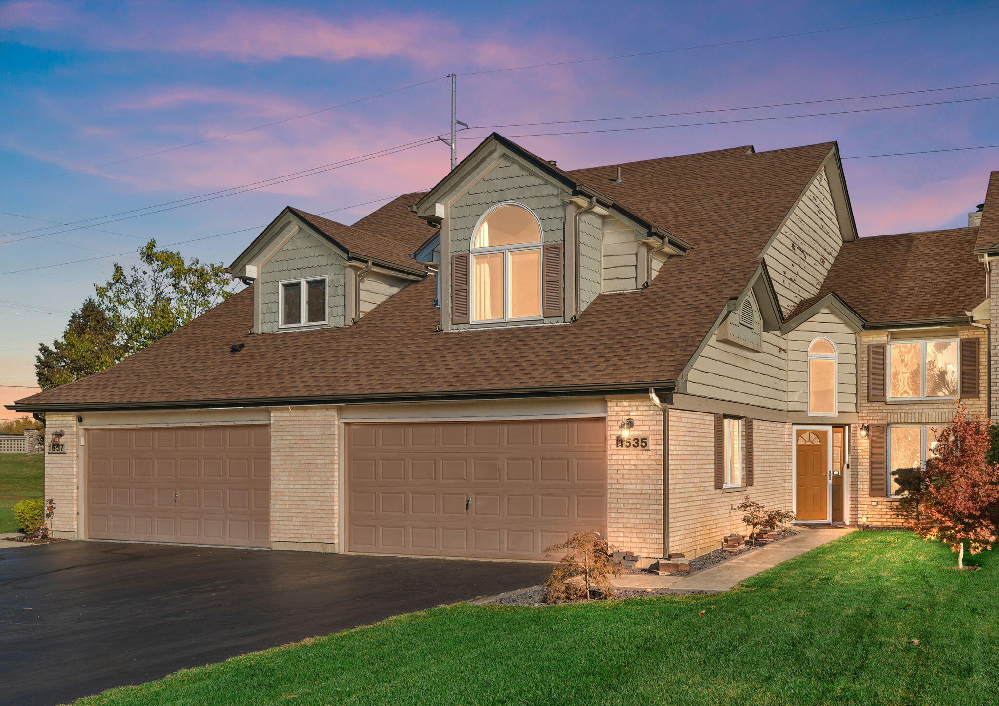 1535 W 93rd Court