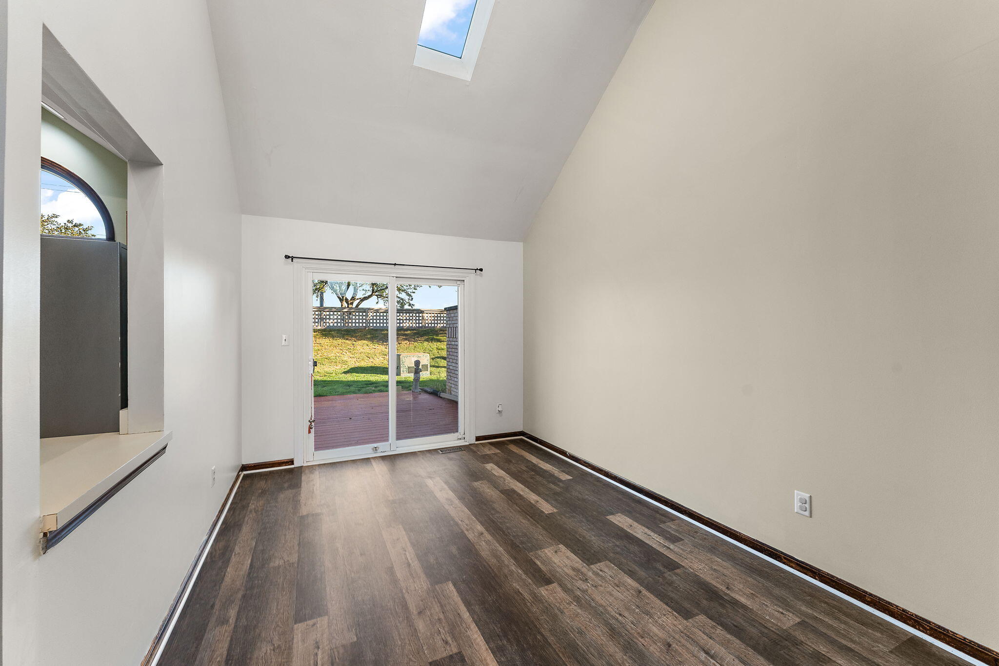 1535 W 93rd Court