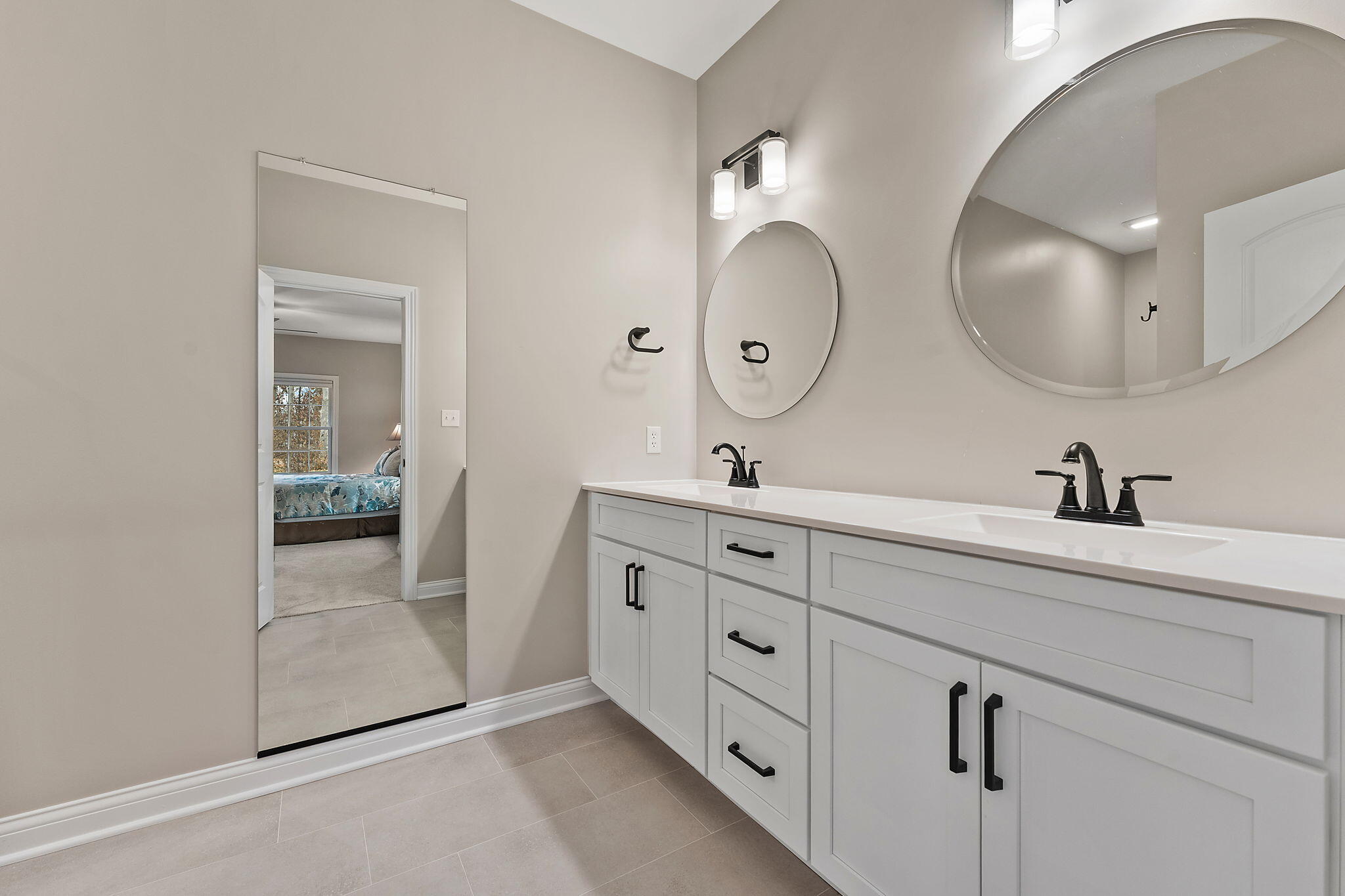 12763 Creekside Drive