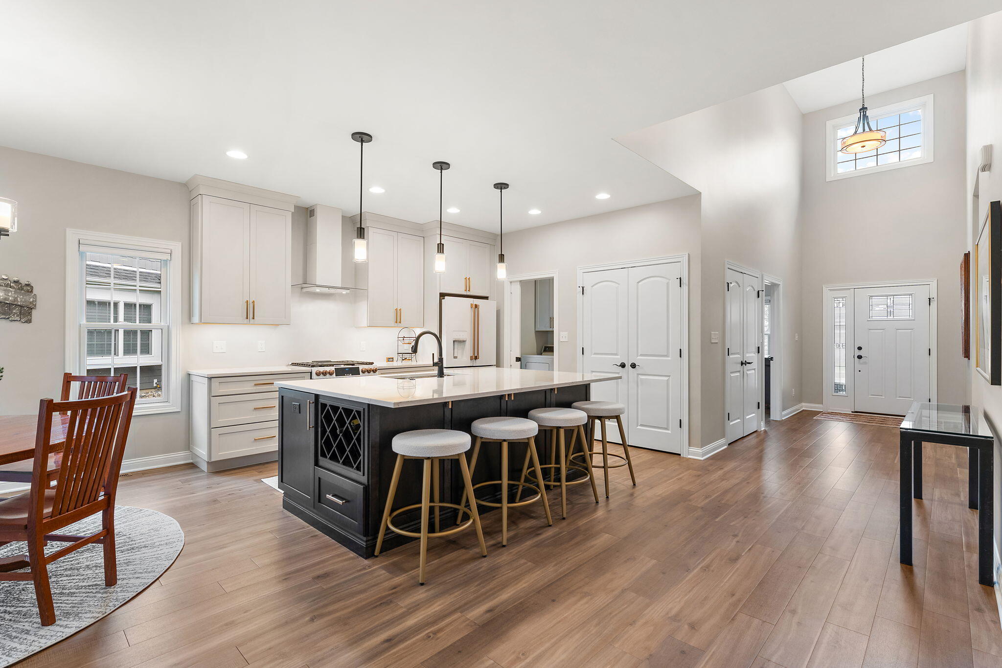 12763 Creekside Drive