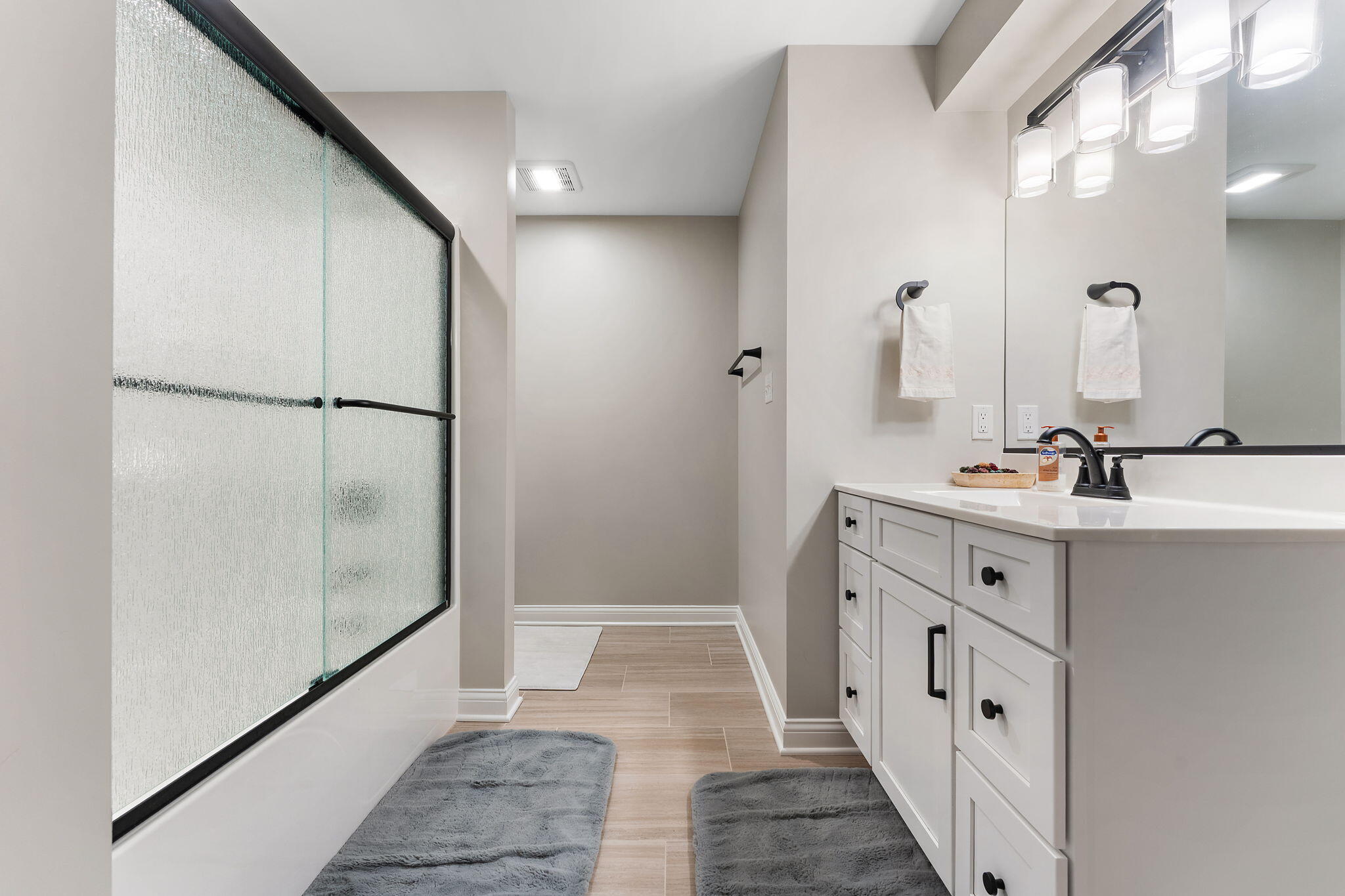 12763 Creekside Drive