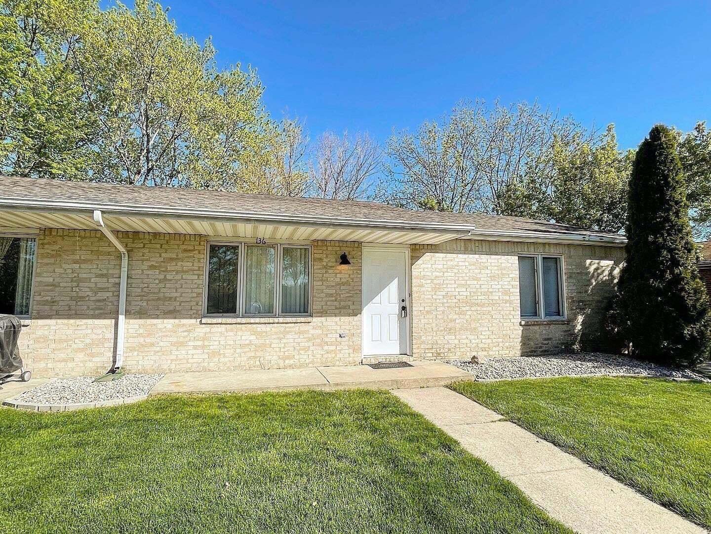 136-140 Meadows Circle