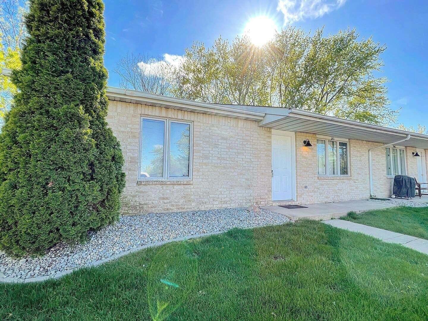 136-140 Meadows Circle