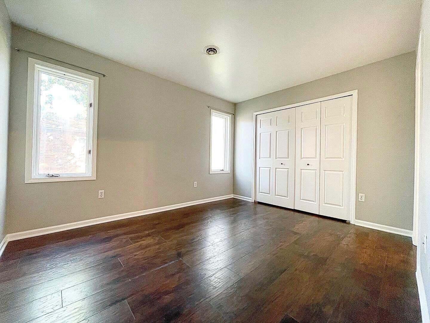 136-140 Meadows Circle