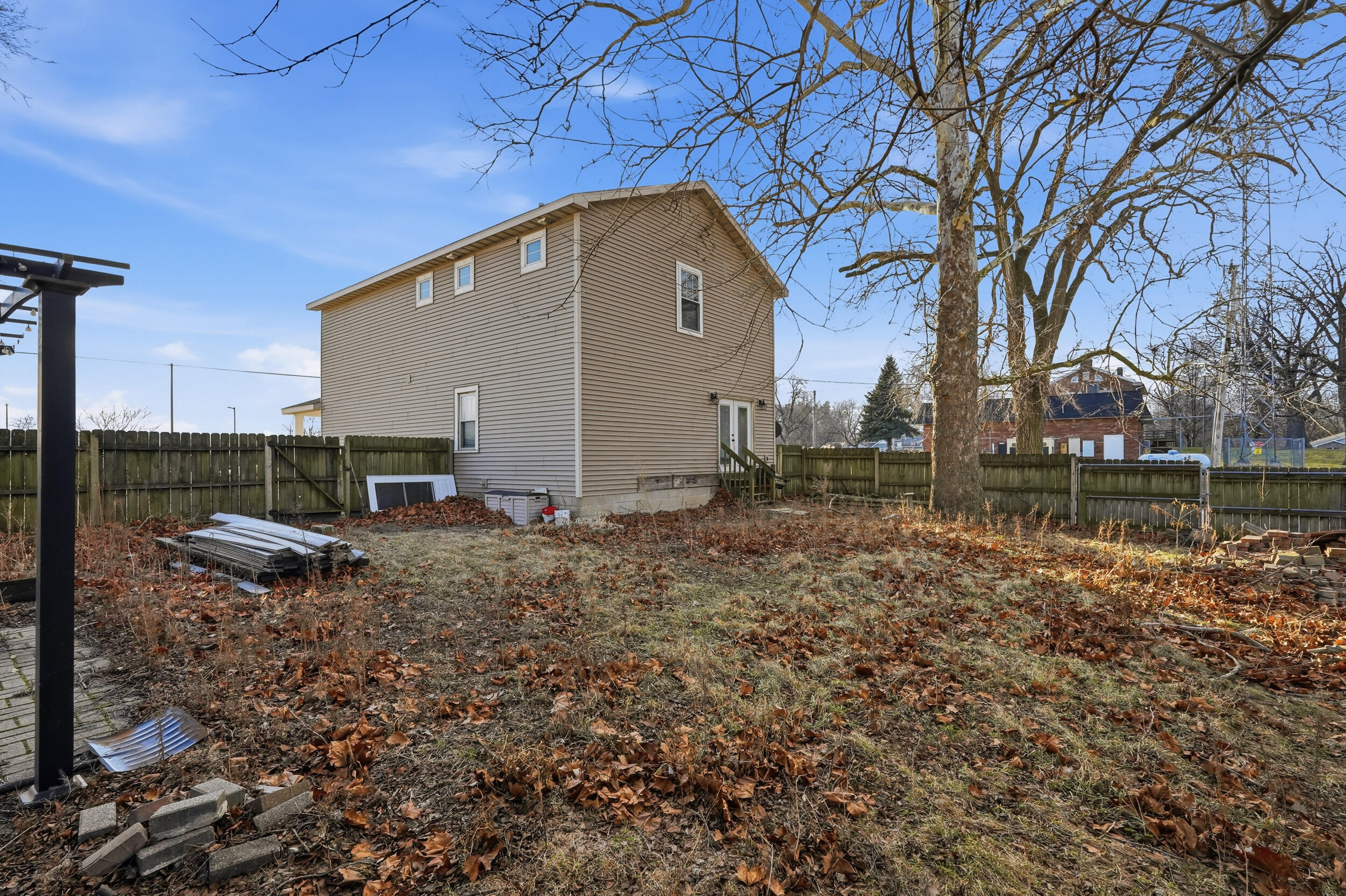 122 9th Street SW