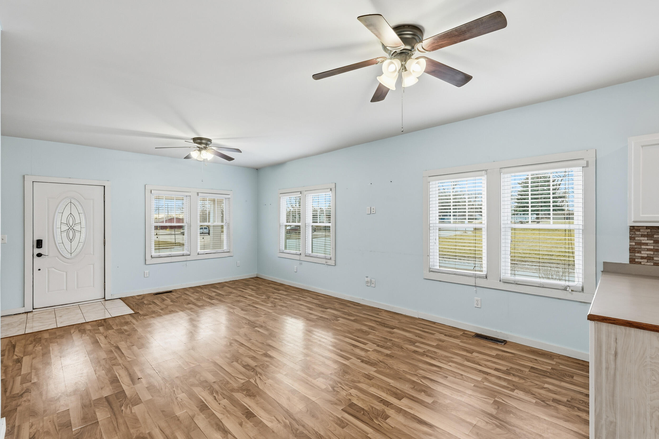 122 9th Street SW
