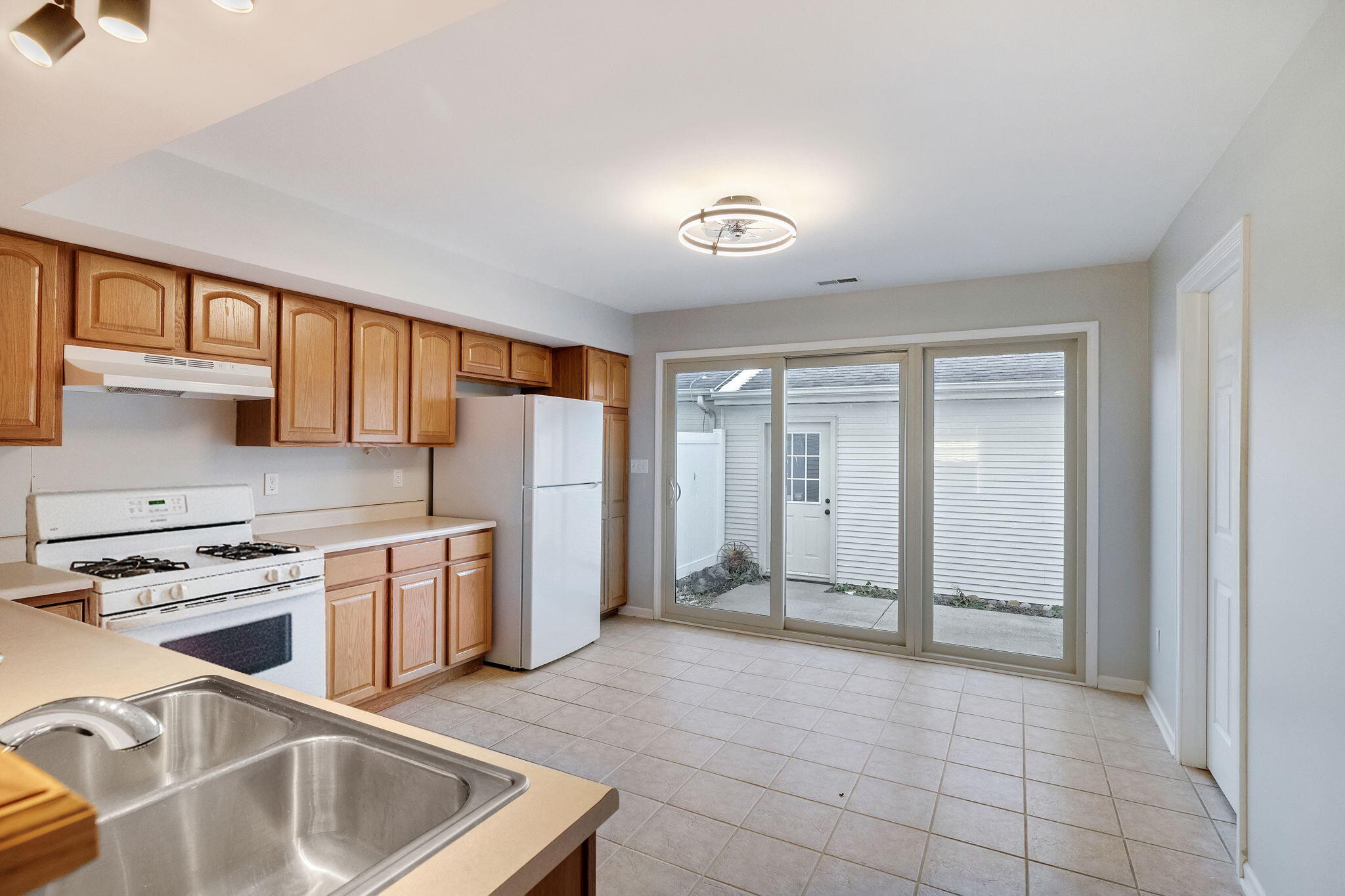 1838 Golden Oak Court