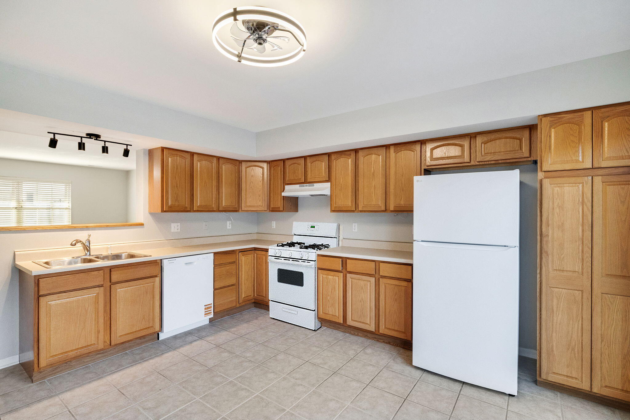 1838 Golden Oak Court