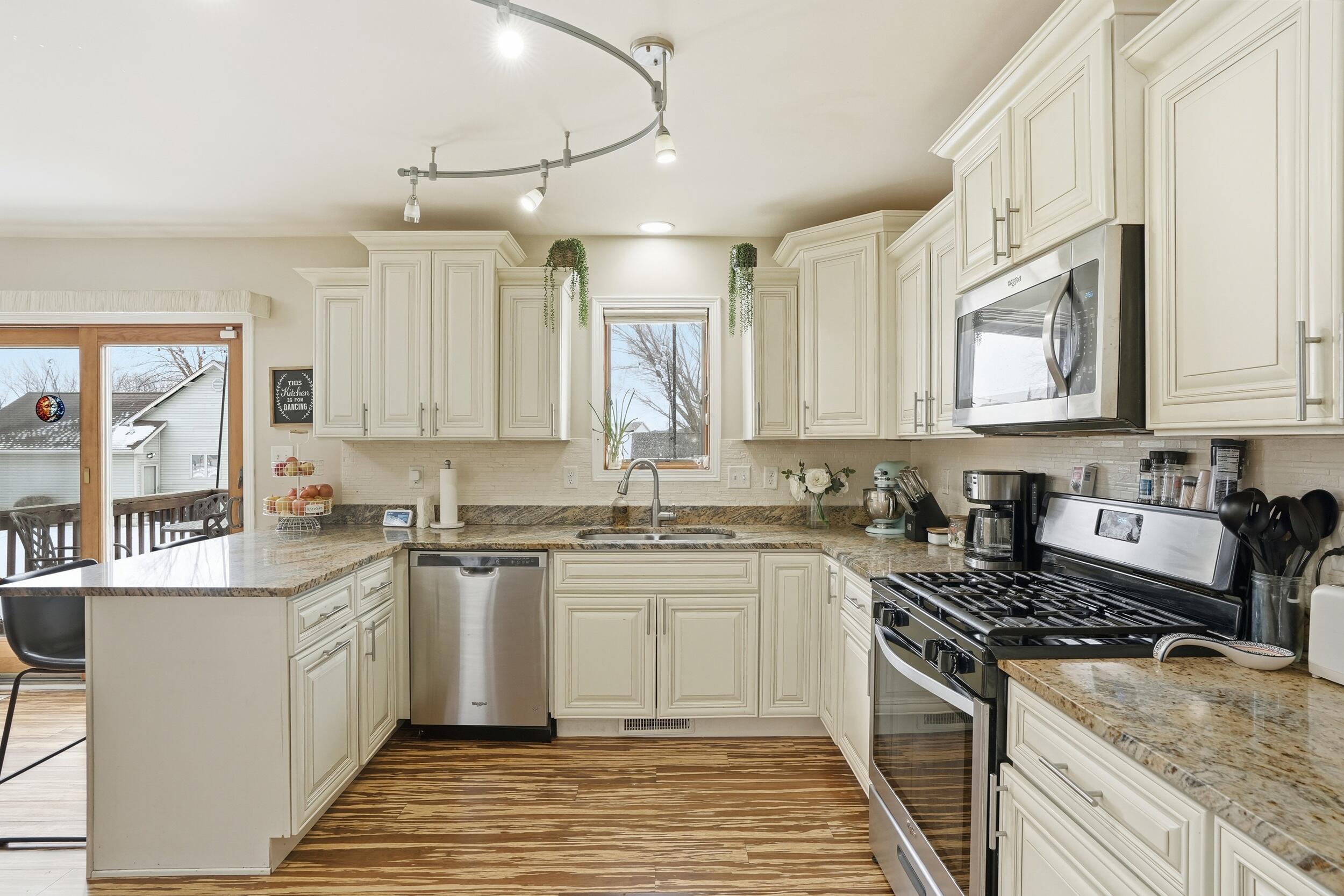 3001 Emerald Drive