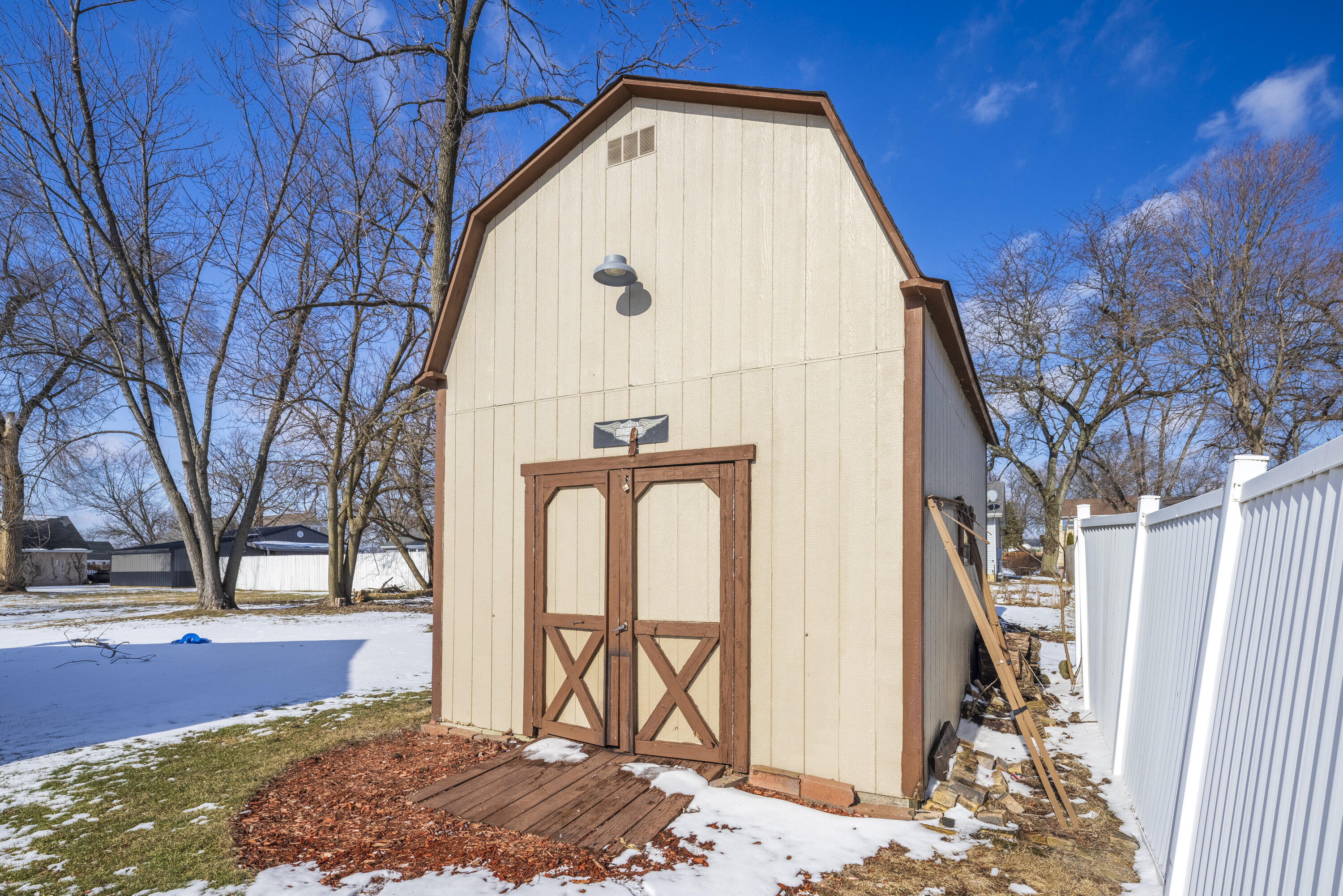 409 W South Street