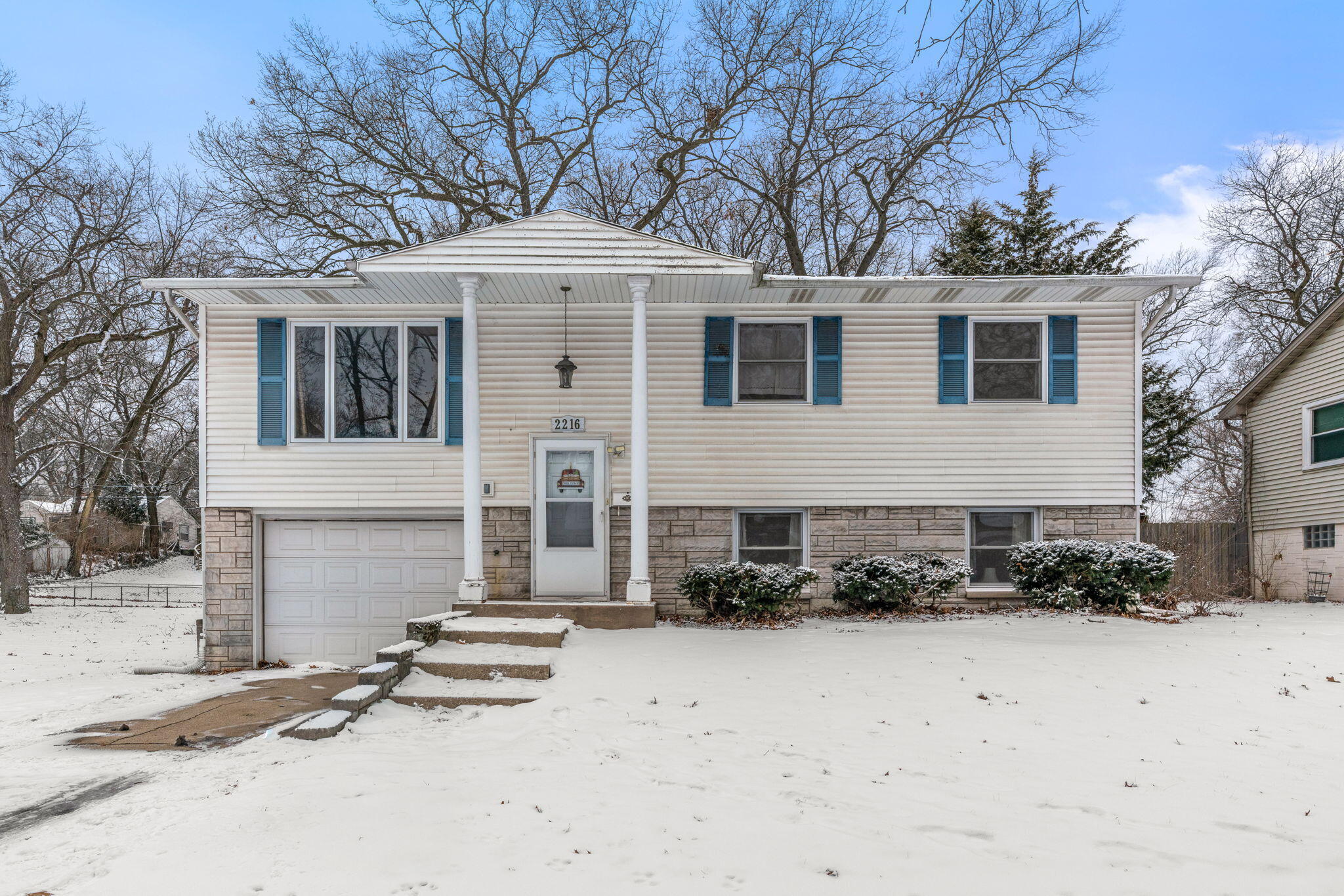 2216 Vermillion Street