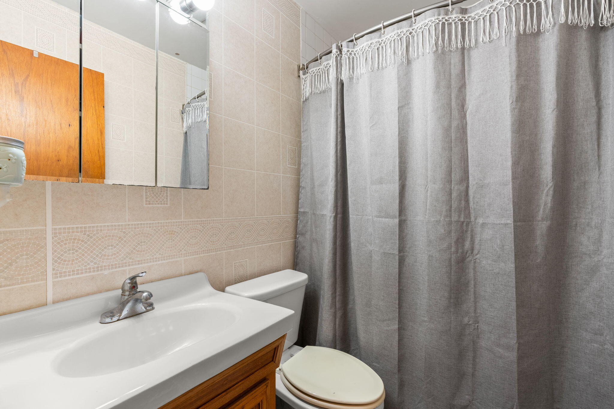 2216 Vermillion Street