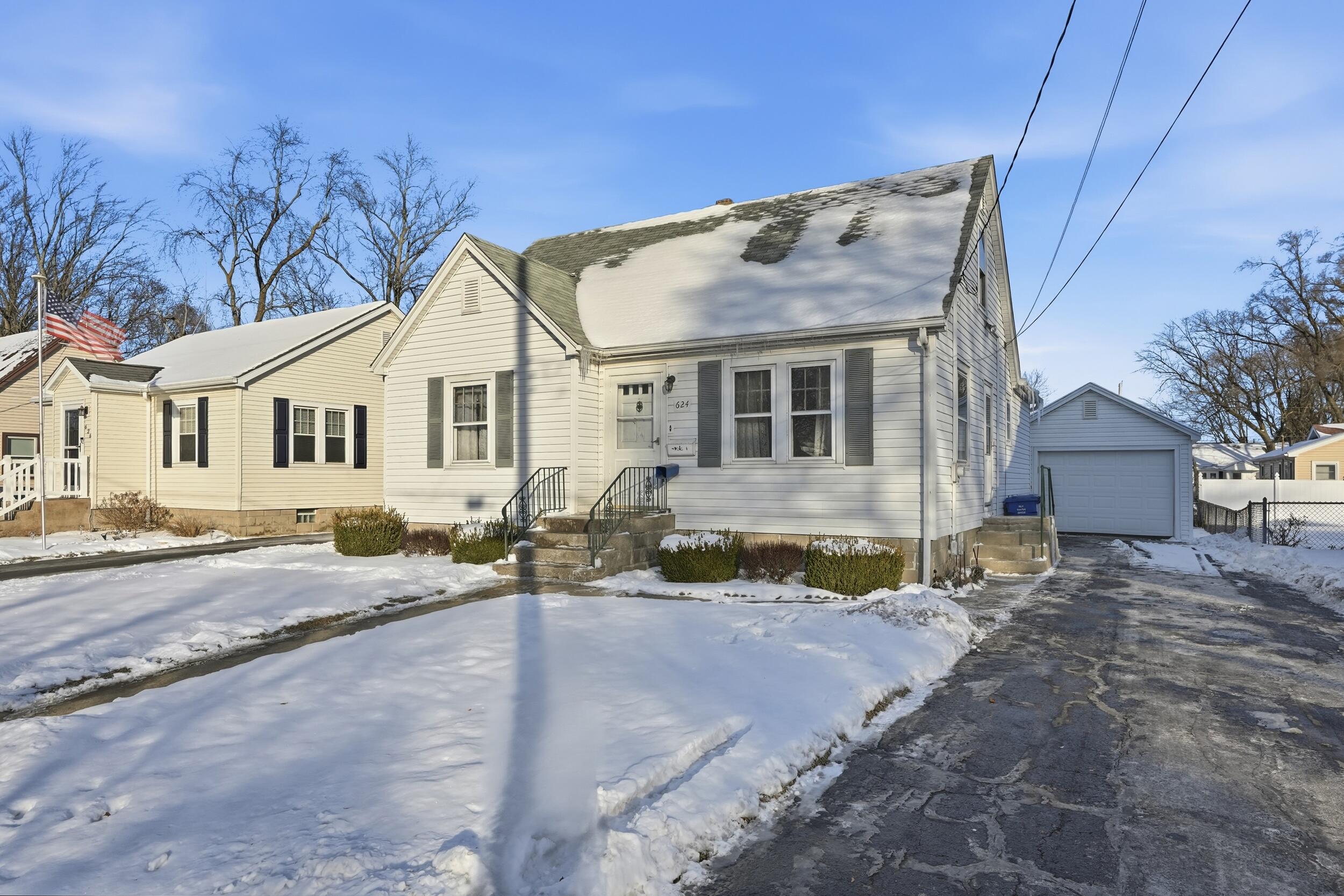 624 N West Street