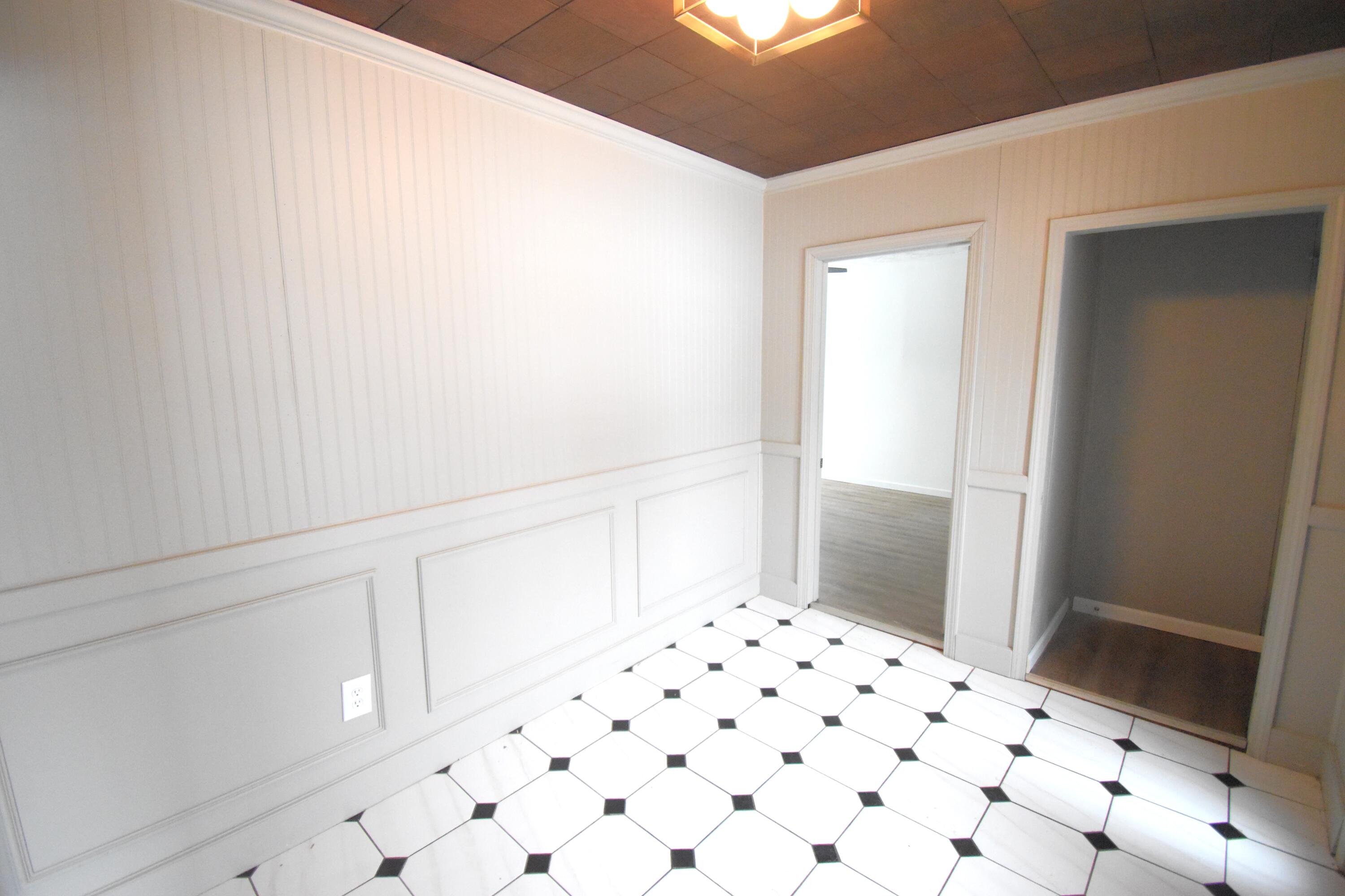 225 W Grace Street
