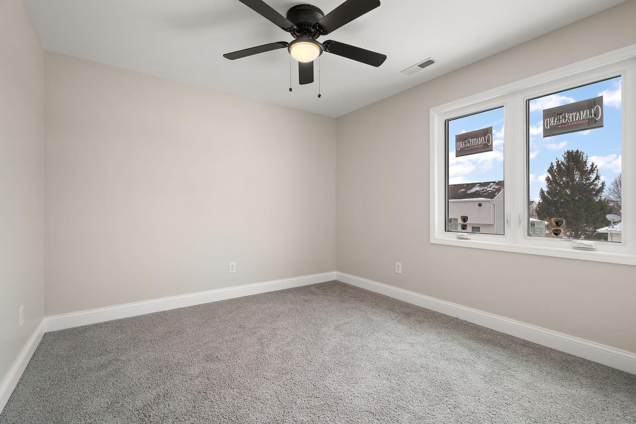 1243 Center Ross Road