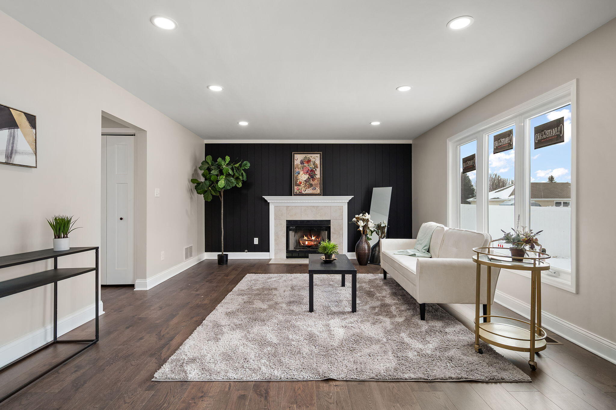 1243 Center Ross Road