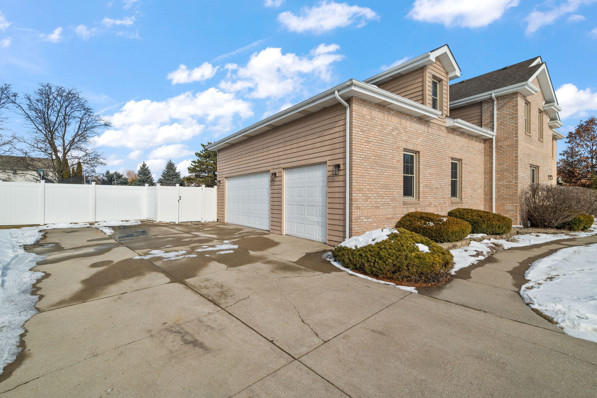 13280 Monix Drive