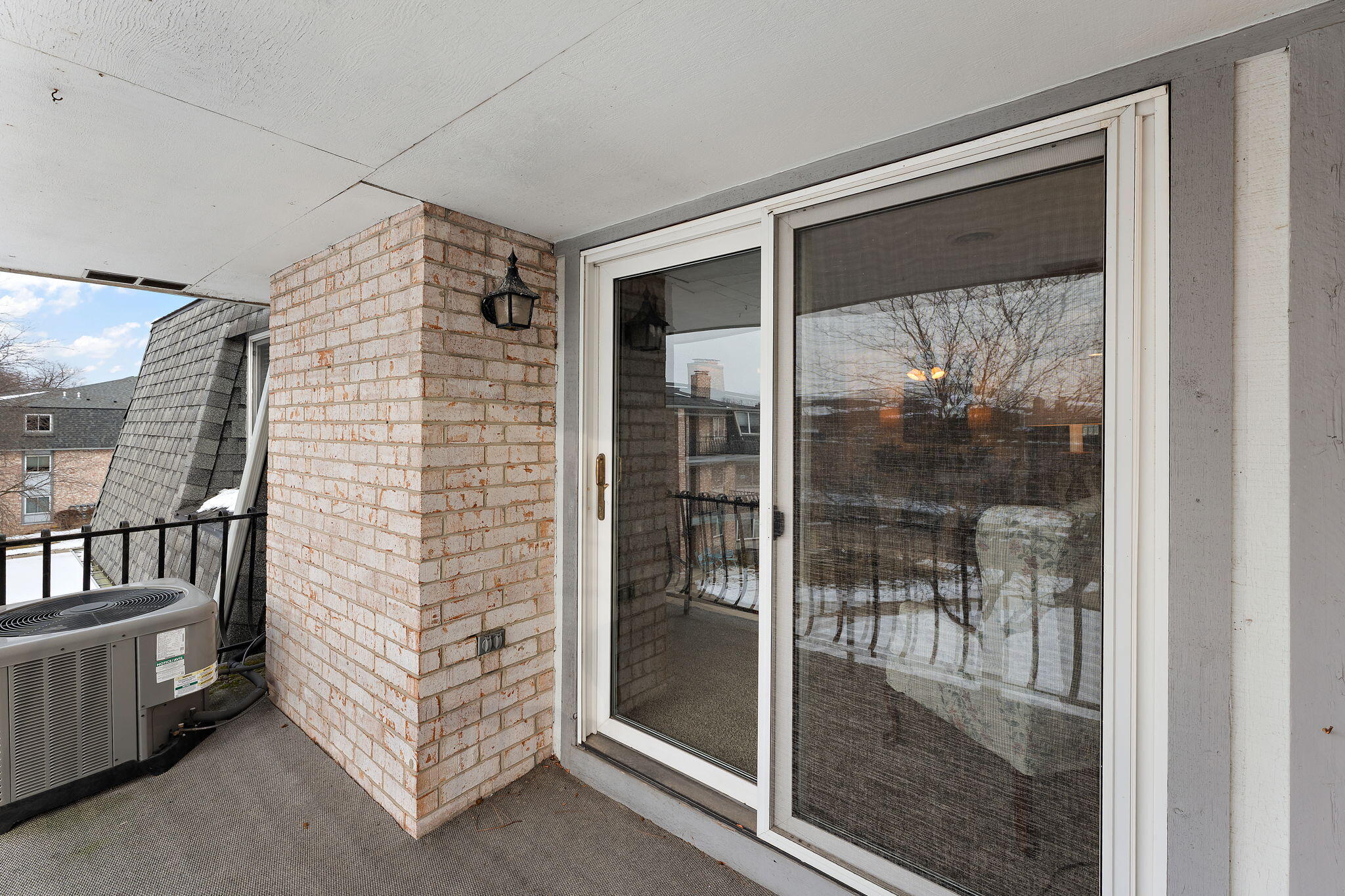 1725 Homan Drive Unit: 305