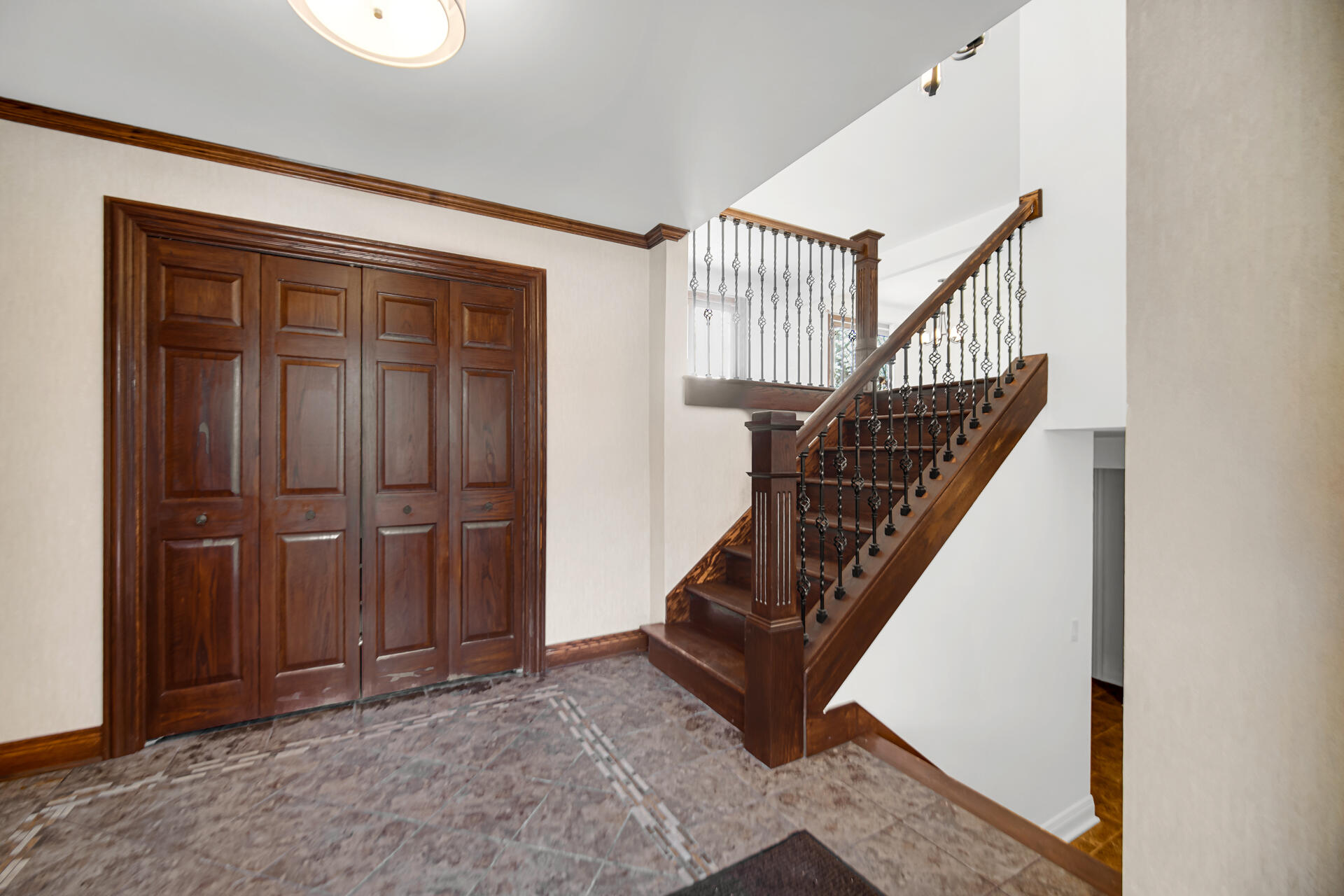 9351 Northcote Avenue