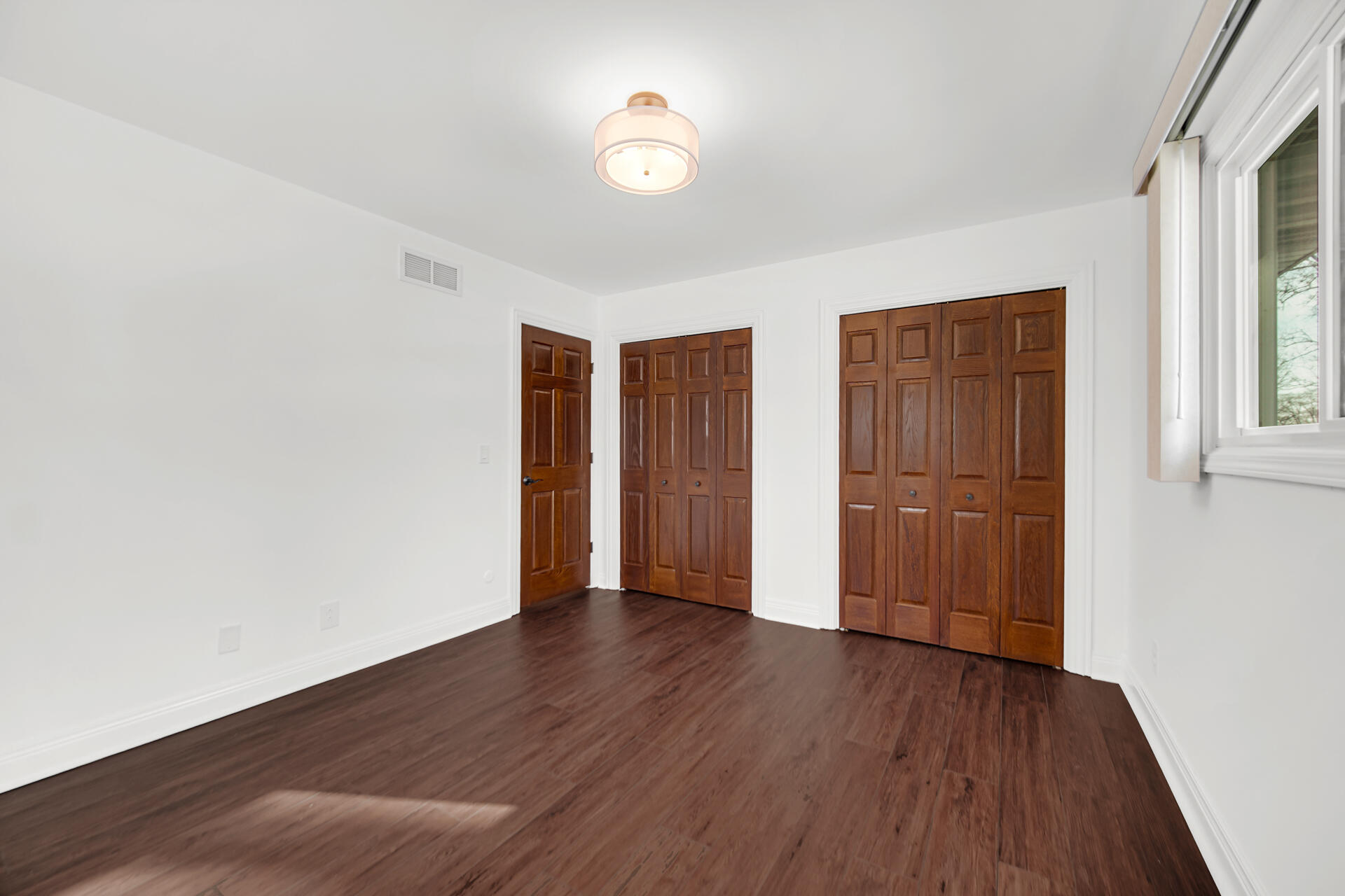 9351 Northcote Avenue