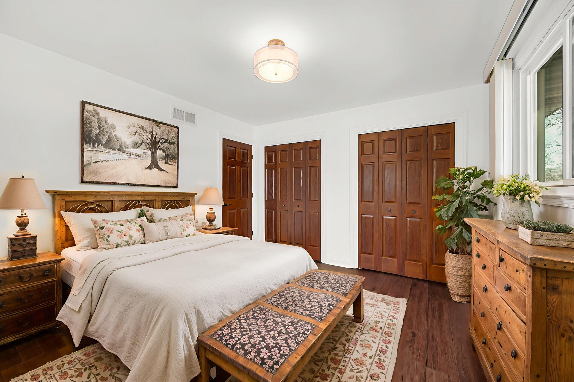 9351 Northcote Avenue