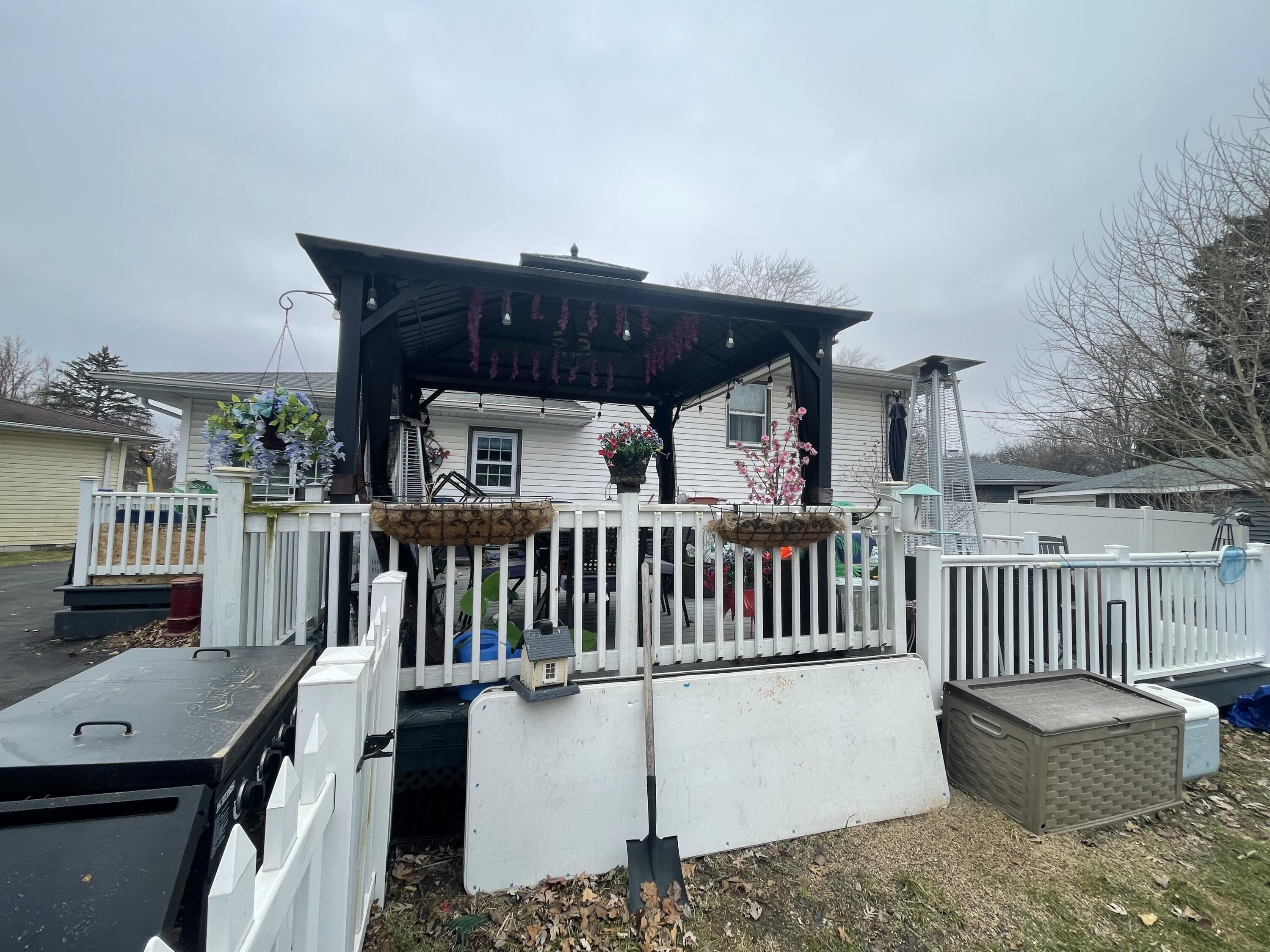 811 Henry Court